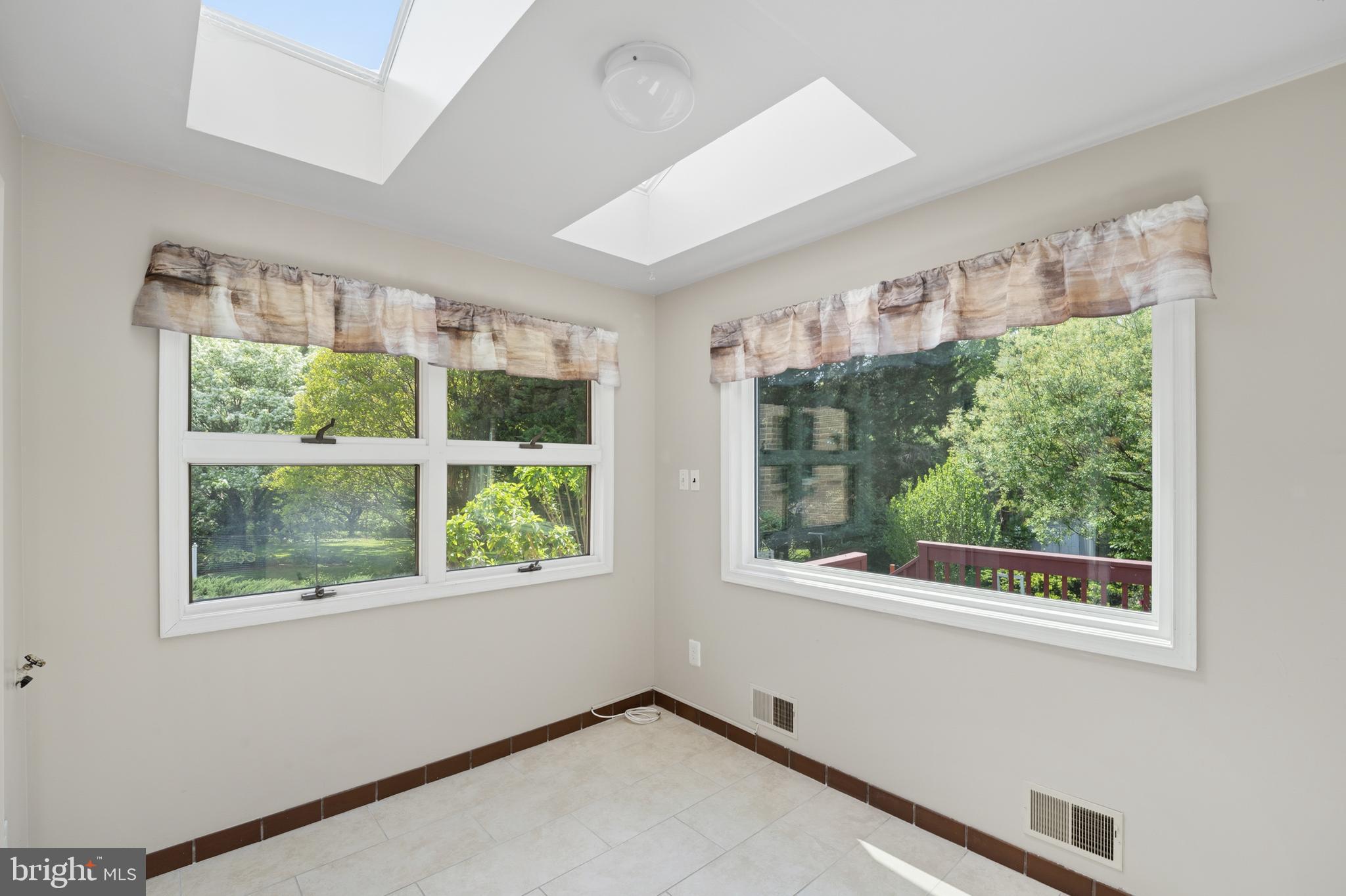 HOPKINS MEAD - Residential