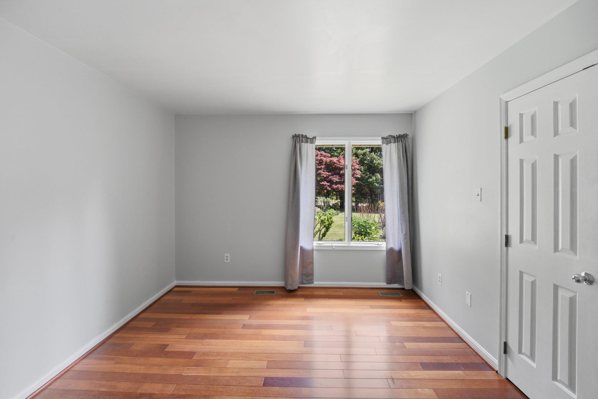 HOPKINS MEAD - Residential