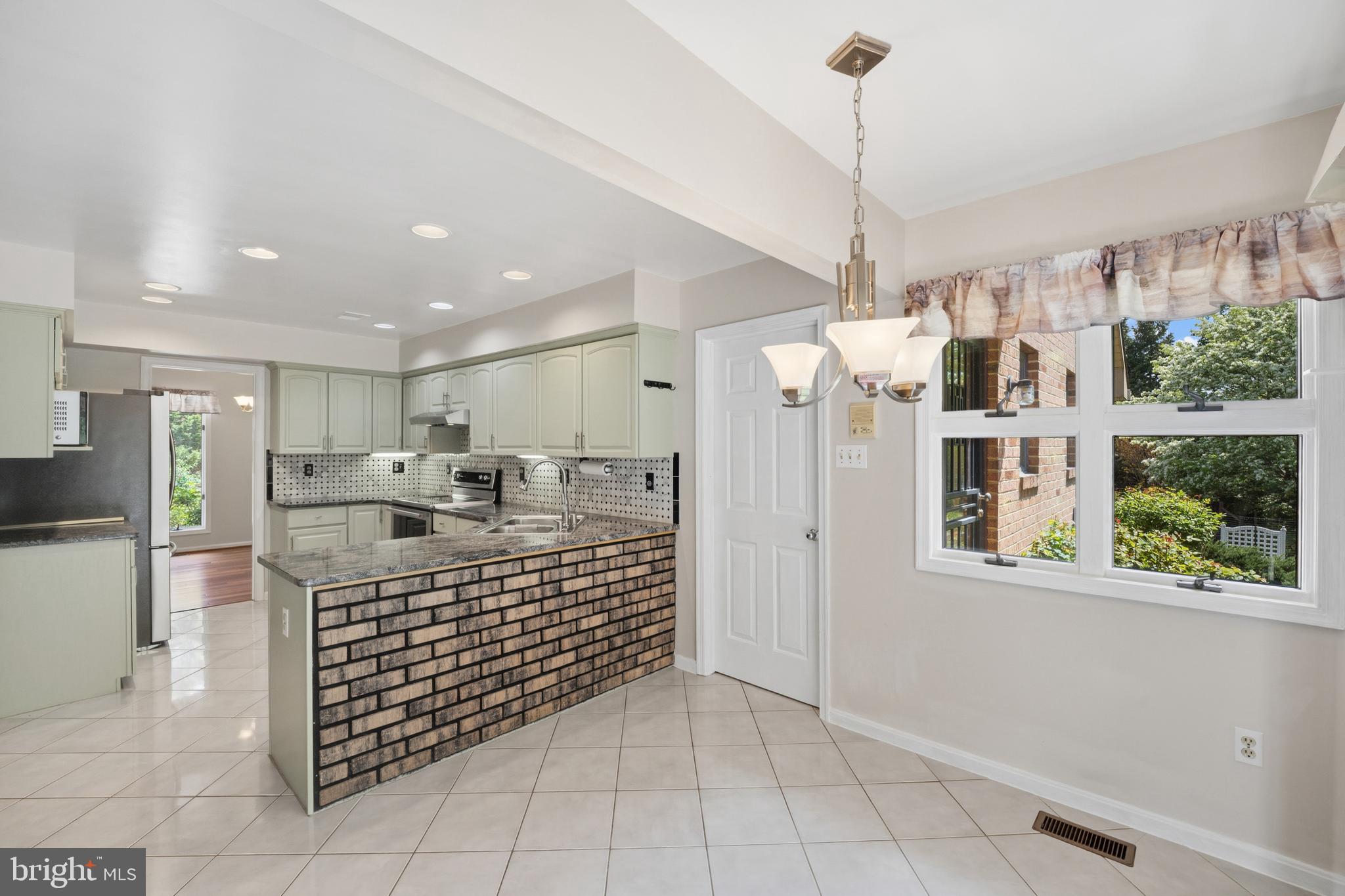 HOPKINS MEAD - Residential