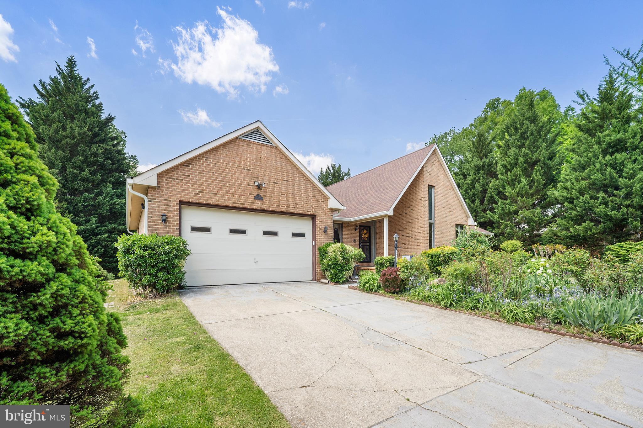 HOPKINS MEAD - Residential