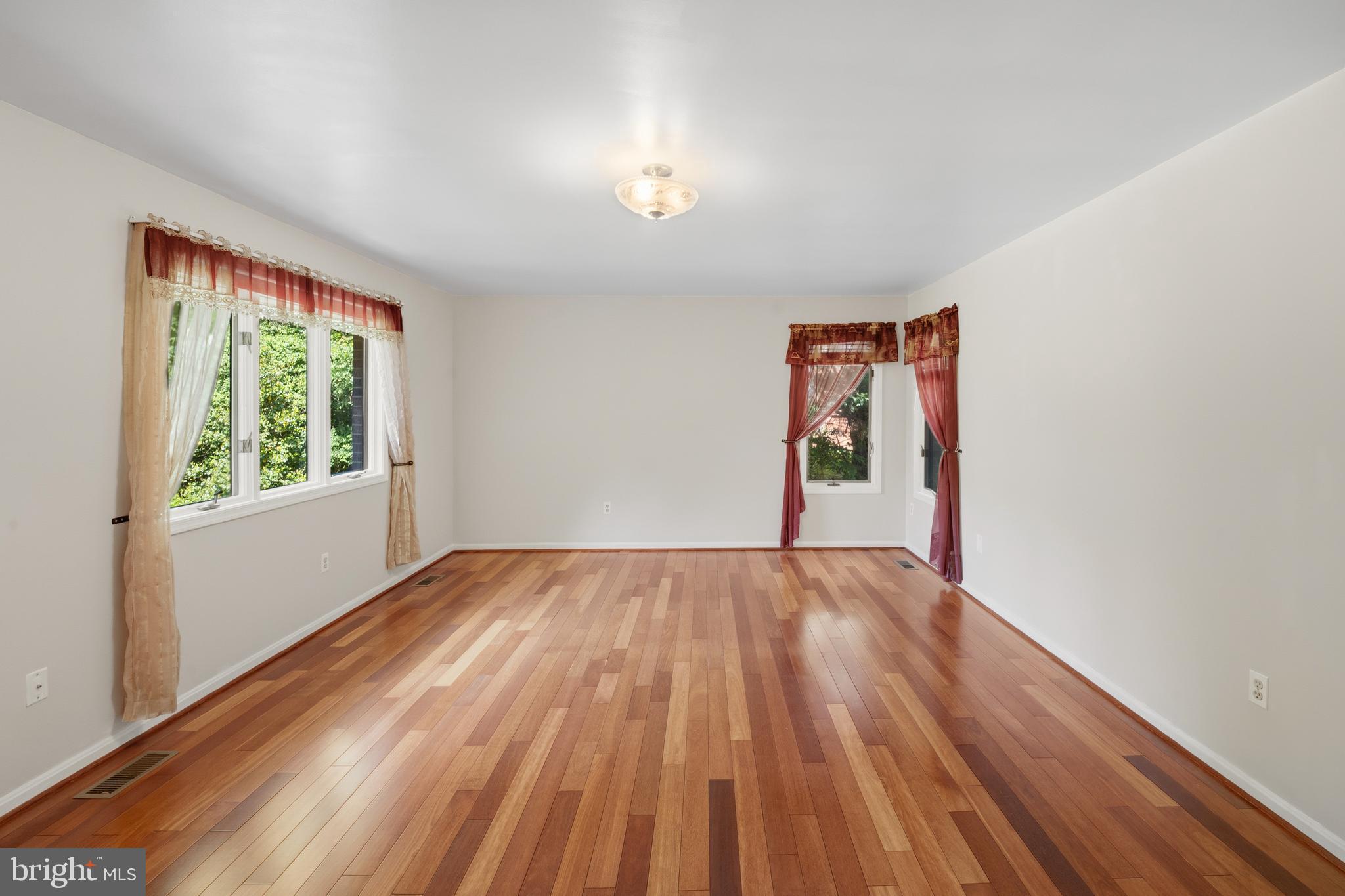 HOPKINS MEAD - Residential