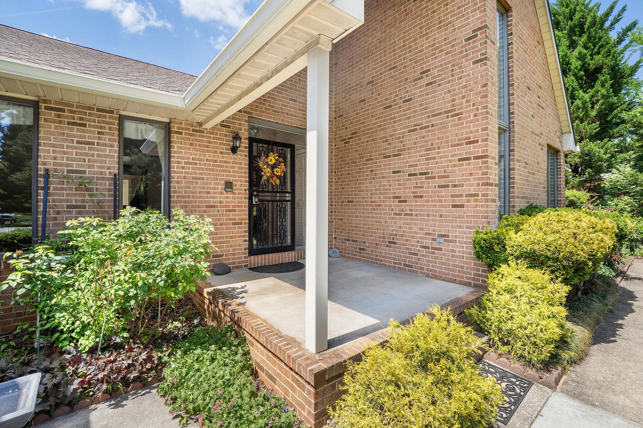 HOPKINS MEAD - Residential