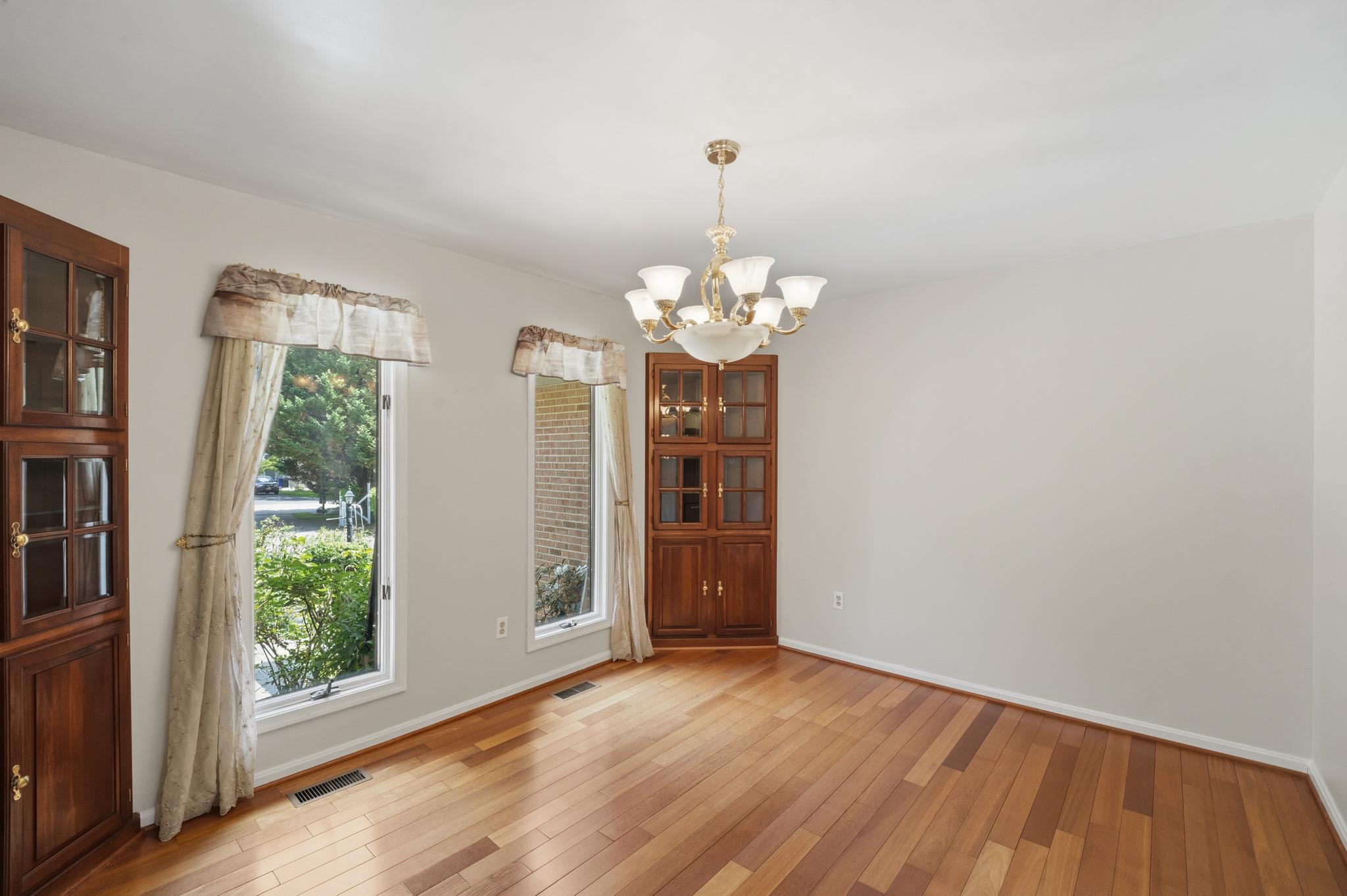 HOPKINS MEAD - Residential