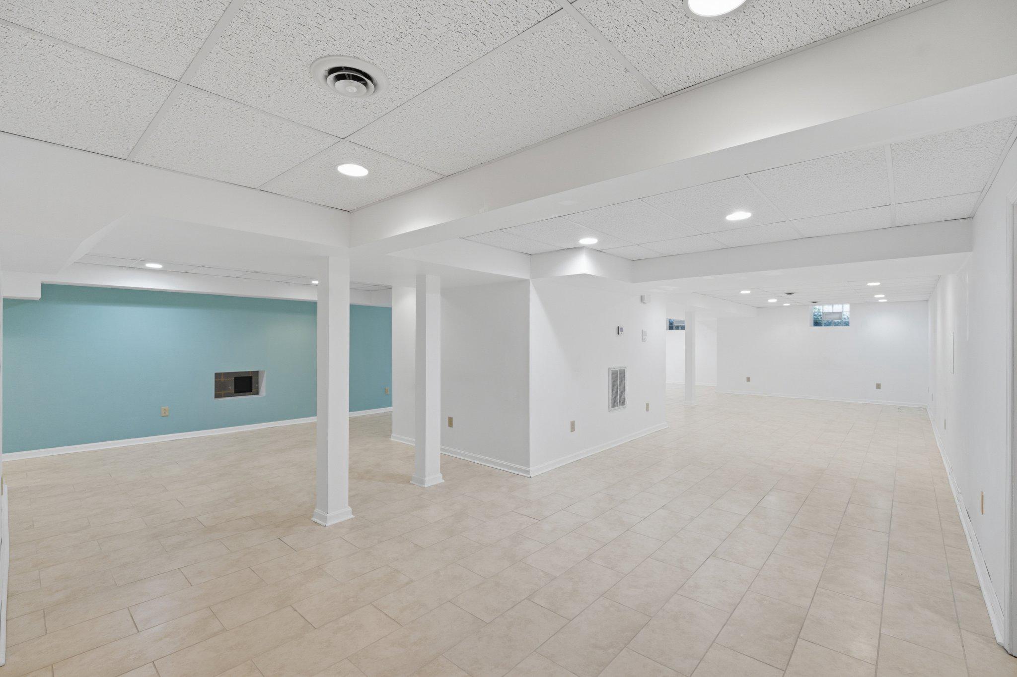 HOPKINS MEAD - Residential