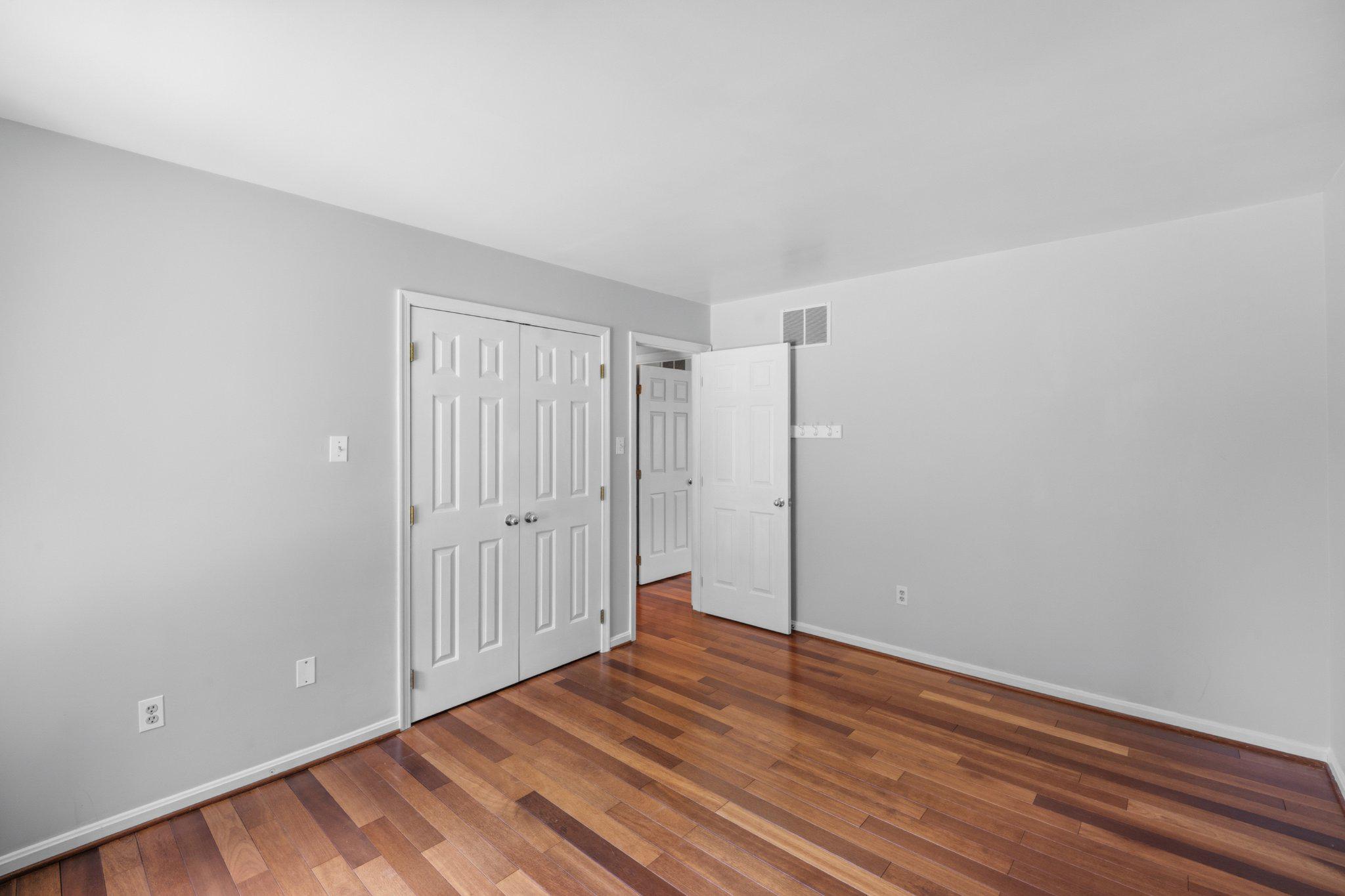 HOPKINS MEAD - Residential