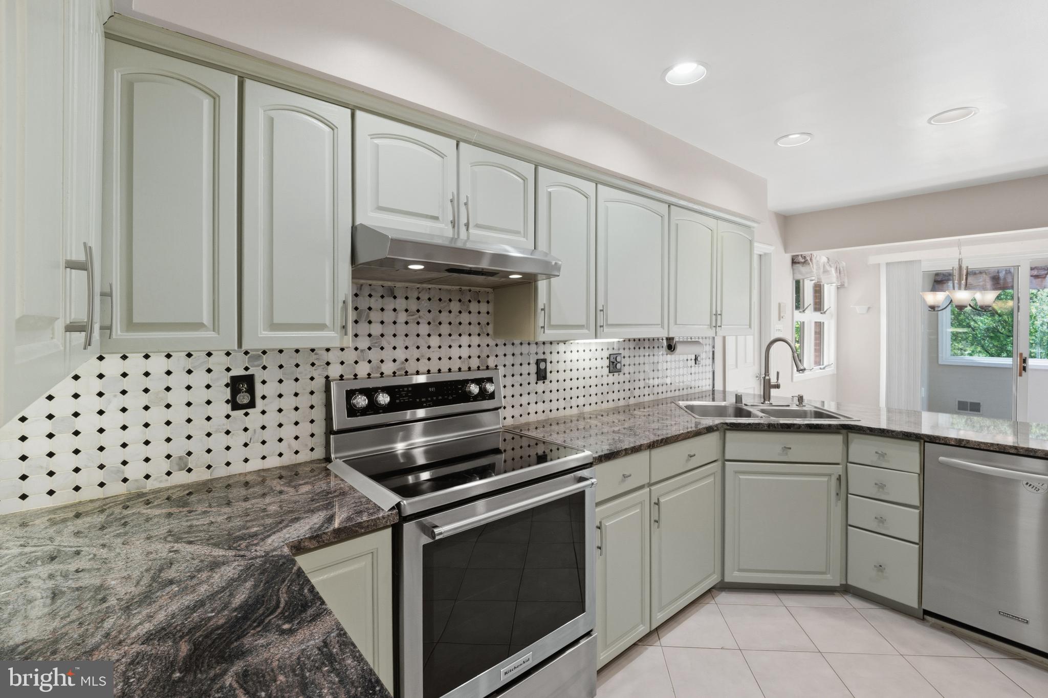 HOPKINS MEAD - Residential