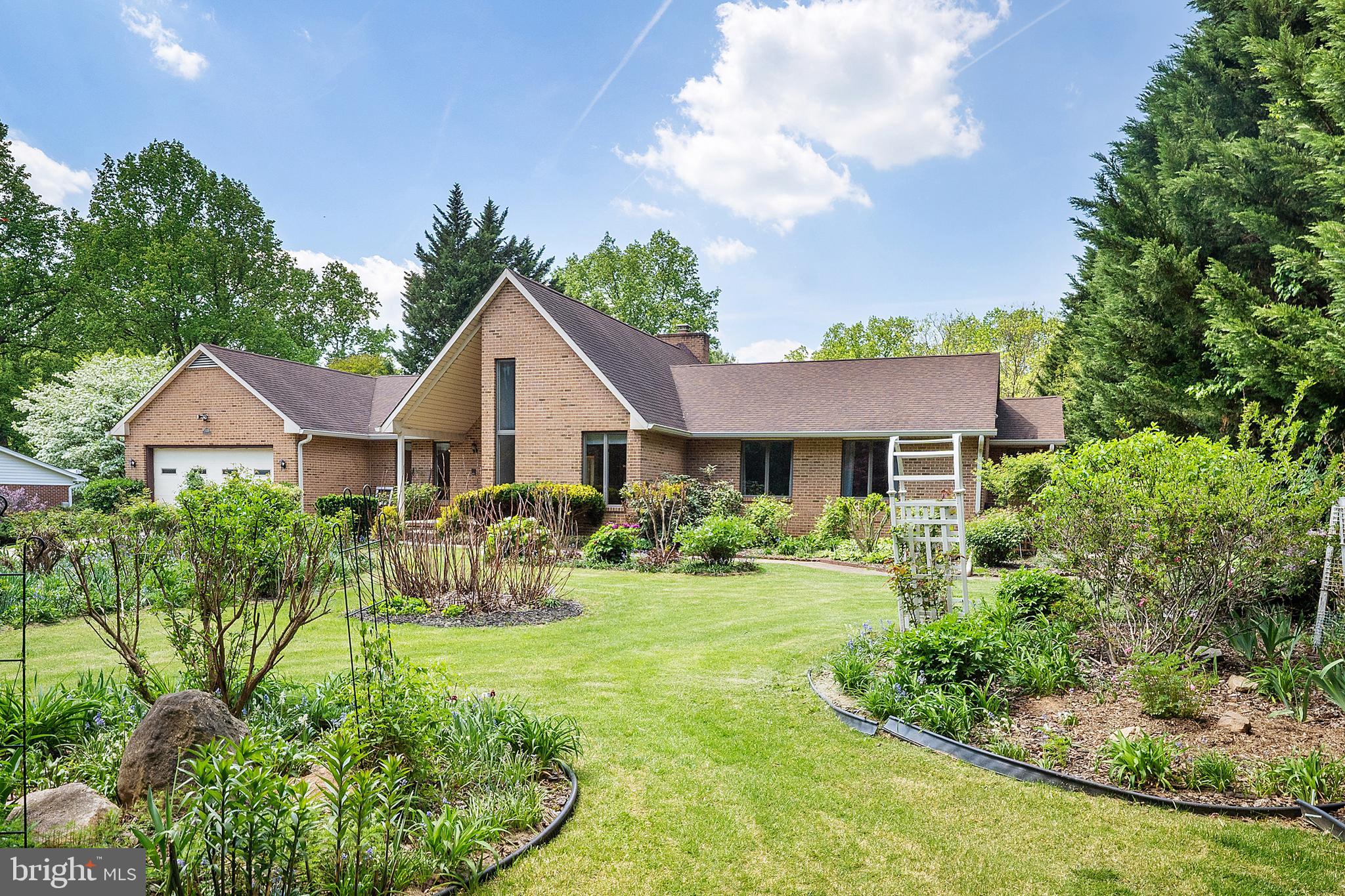 HOPKINS MEAD - Residential