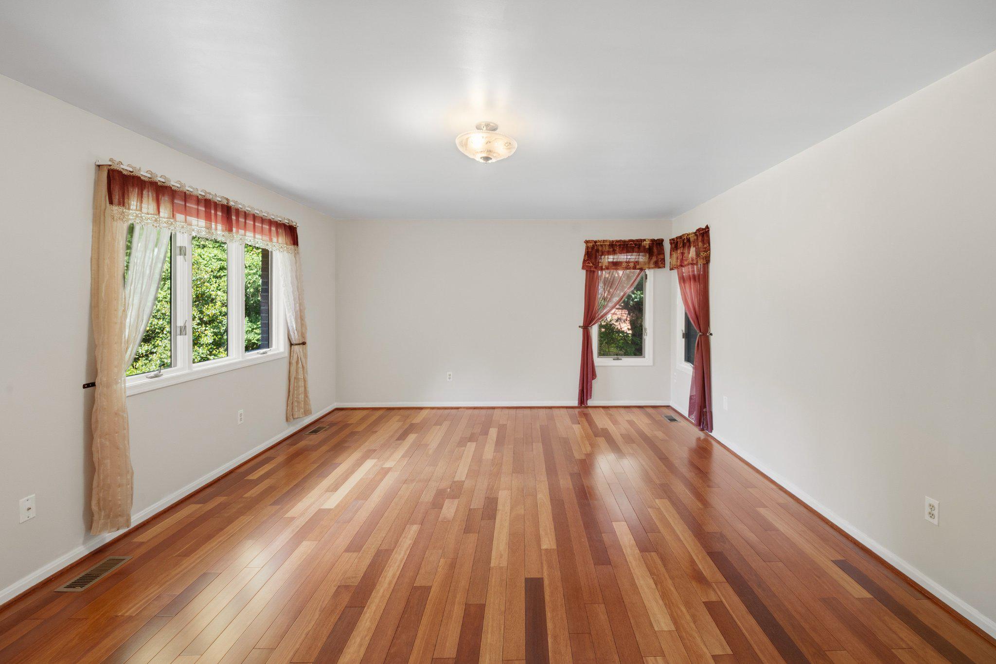 HOPKINS MEAD - Residential