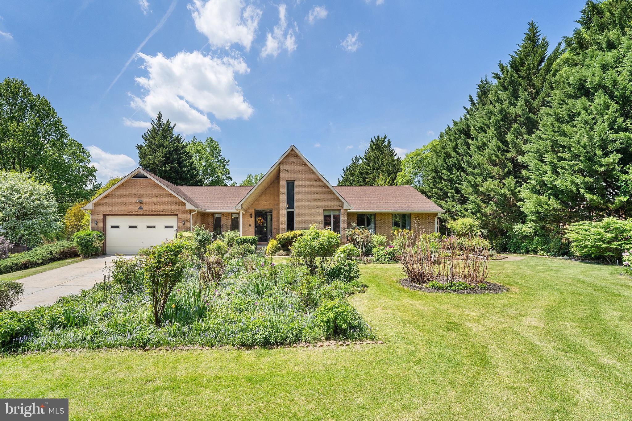 HOPKINS MEAD - Residential