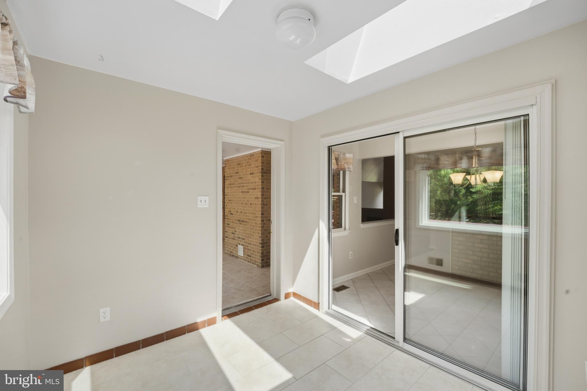 HOPKINS MEAD - Residential