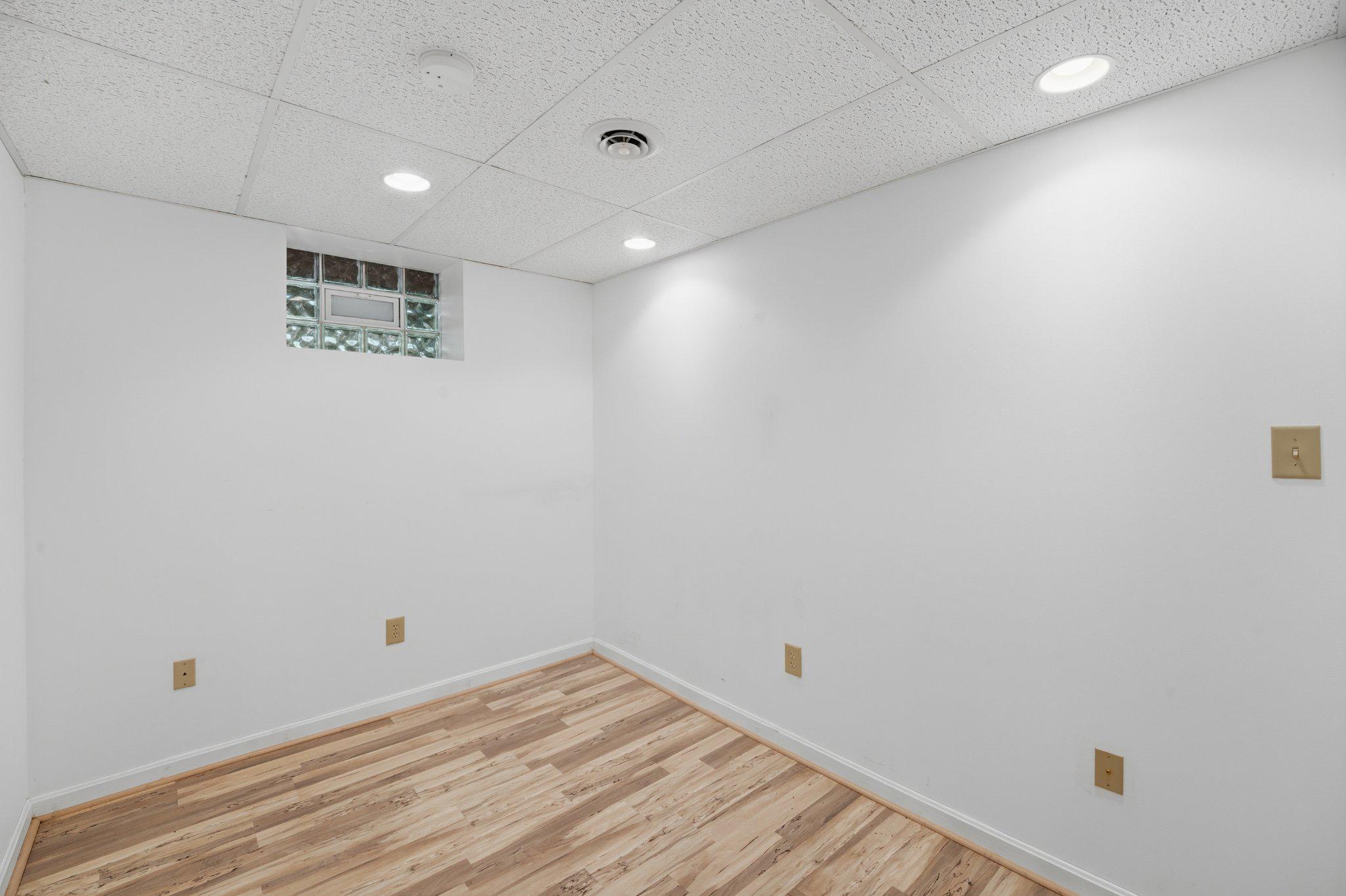 HOPKINS MEAD - Residential