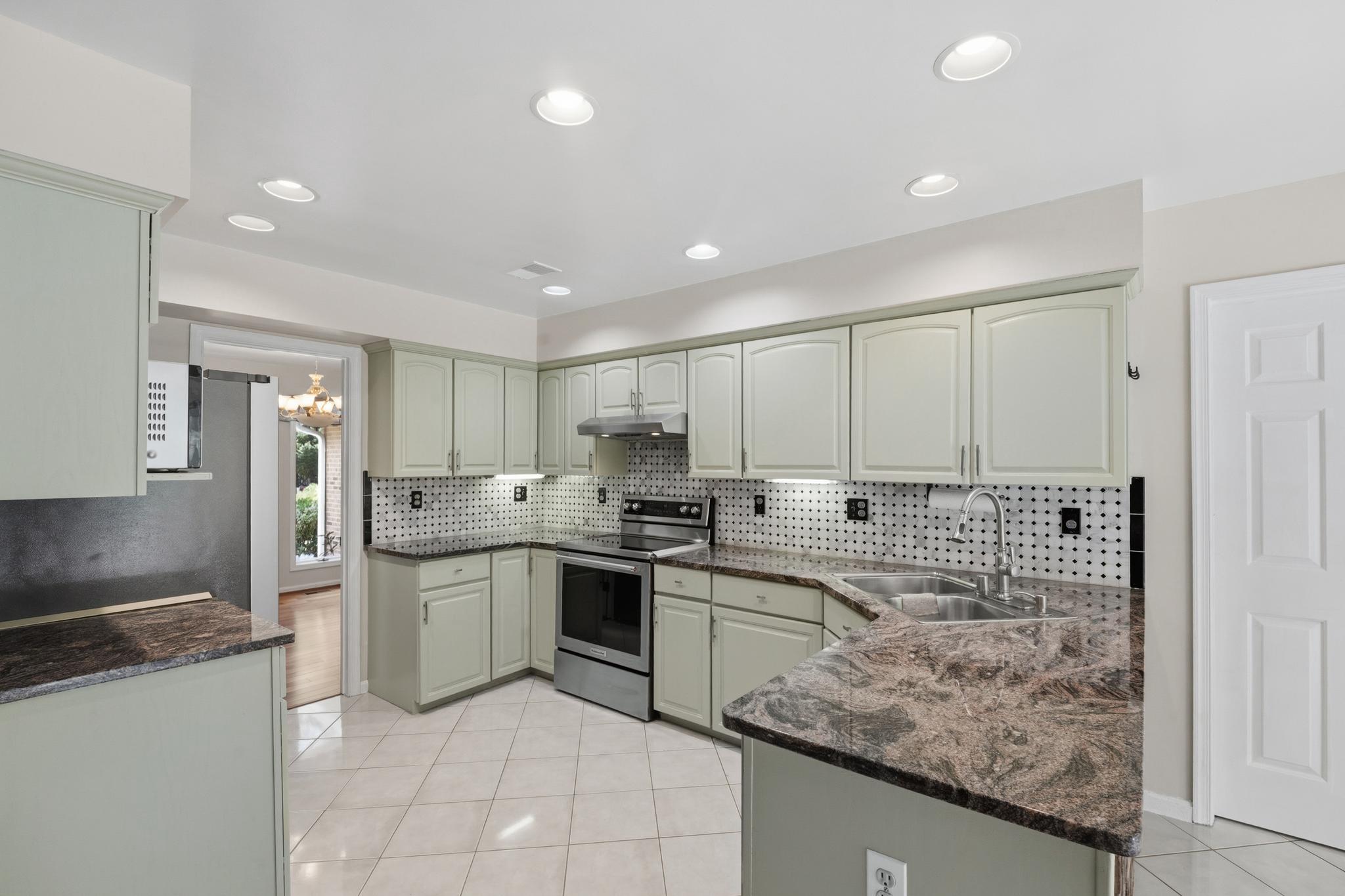 HOPKINS MEAD - Residential