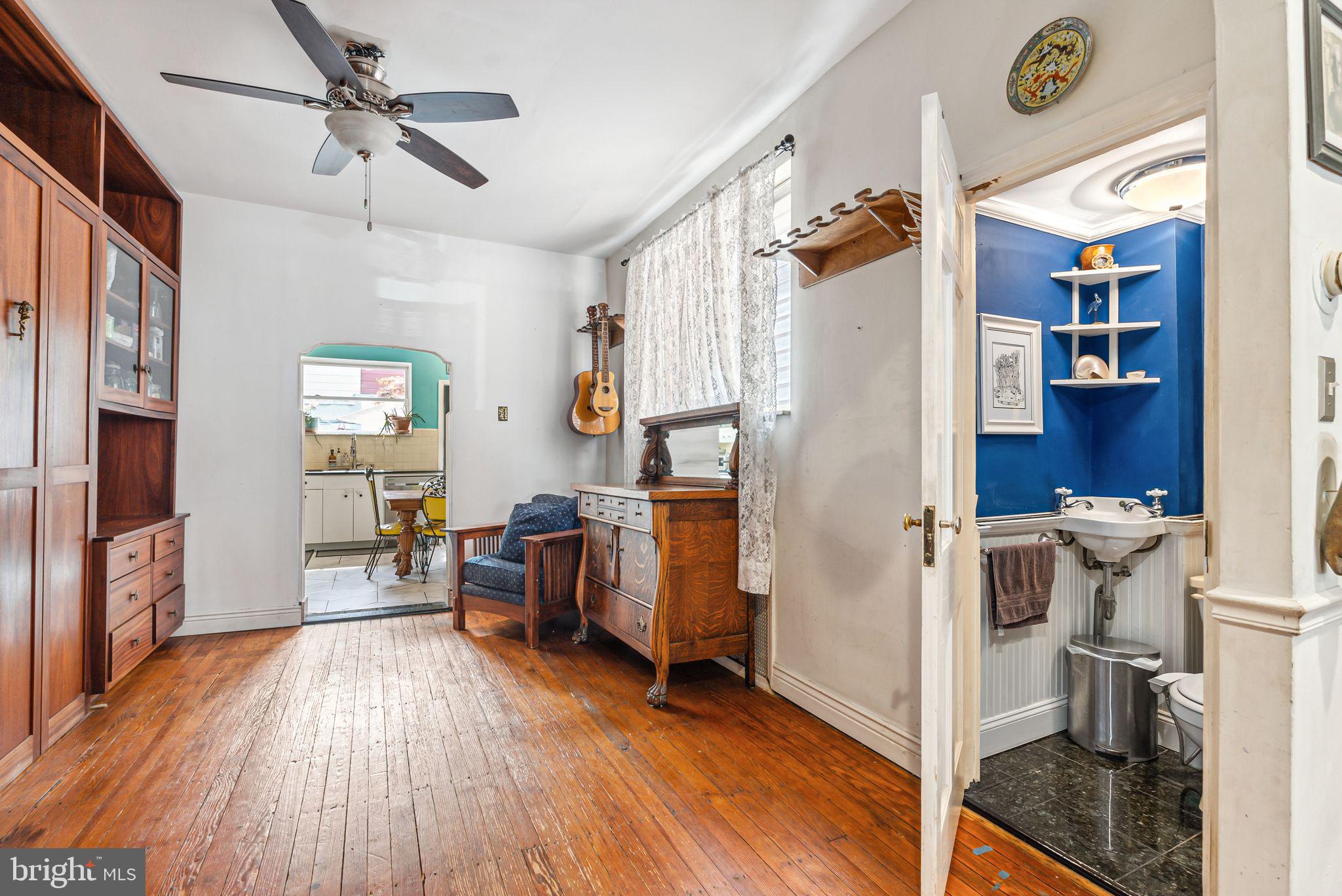 POINT BREEZE - Residential