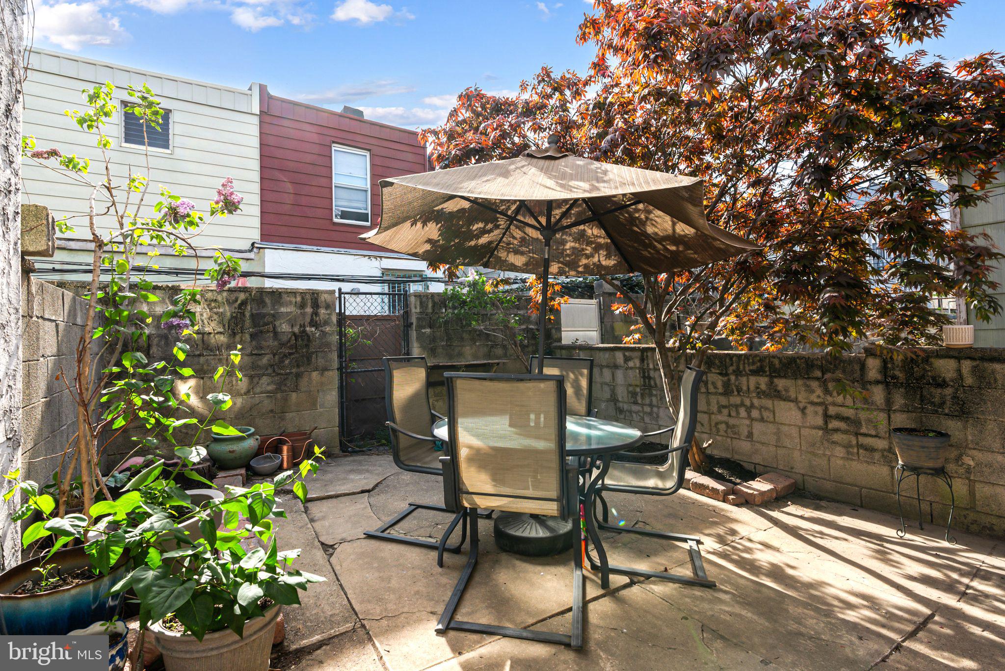 POINT BREEZE - Residential