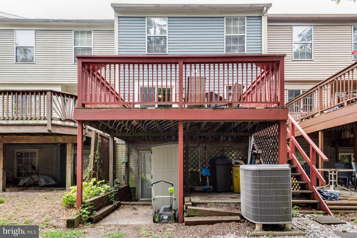 CLOVERLEAF TOWNHOUSES - Residential