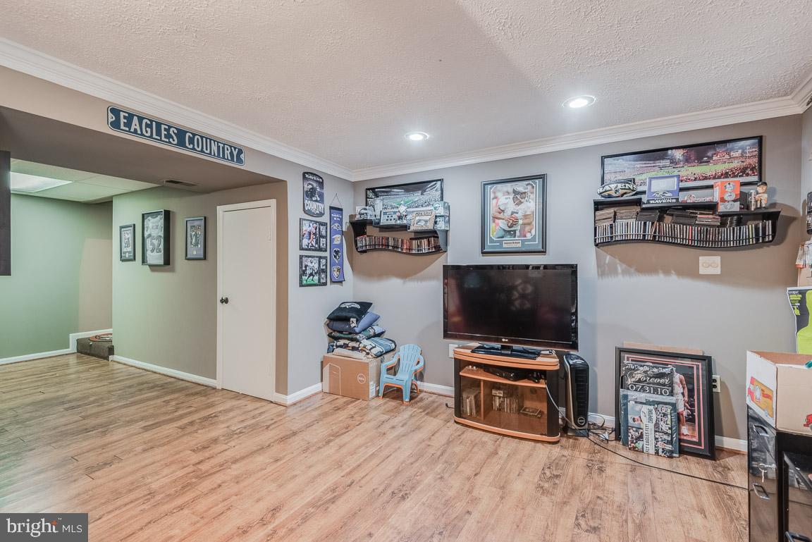 CLOVERLEAF TOWNHOUSES - Residential