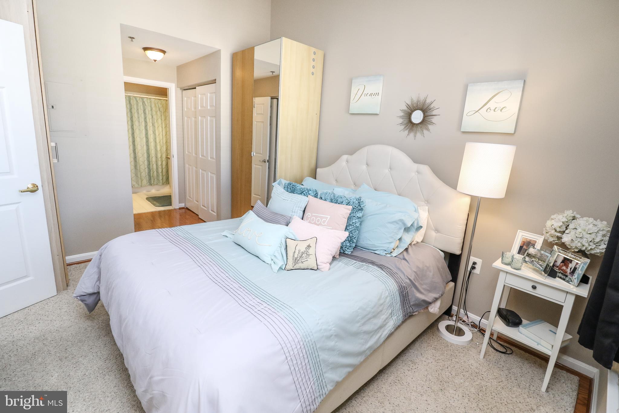 CAMERON STATION - Residential