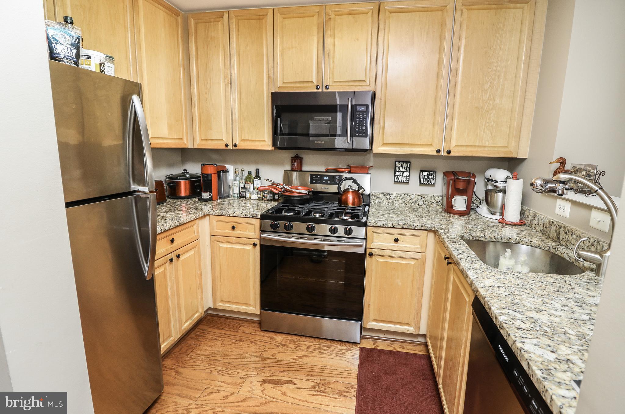 CAMERON STATION - Residential