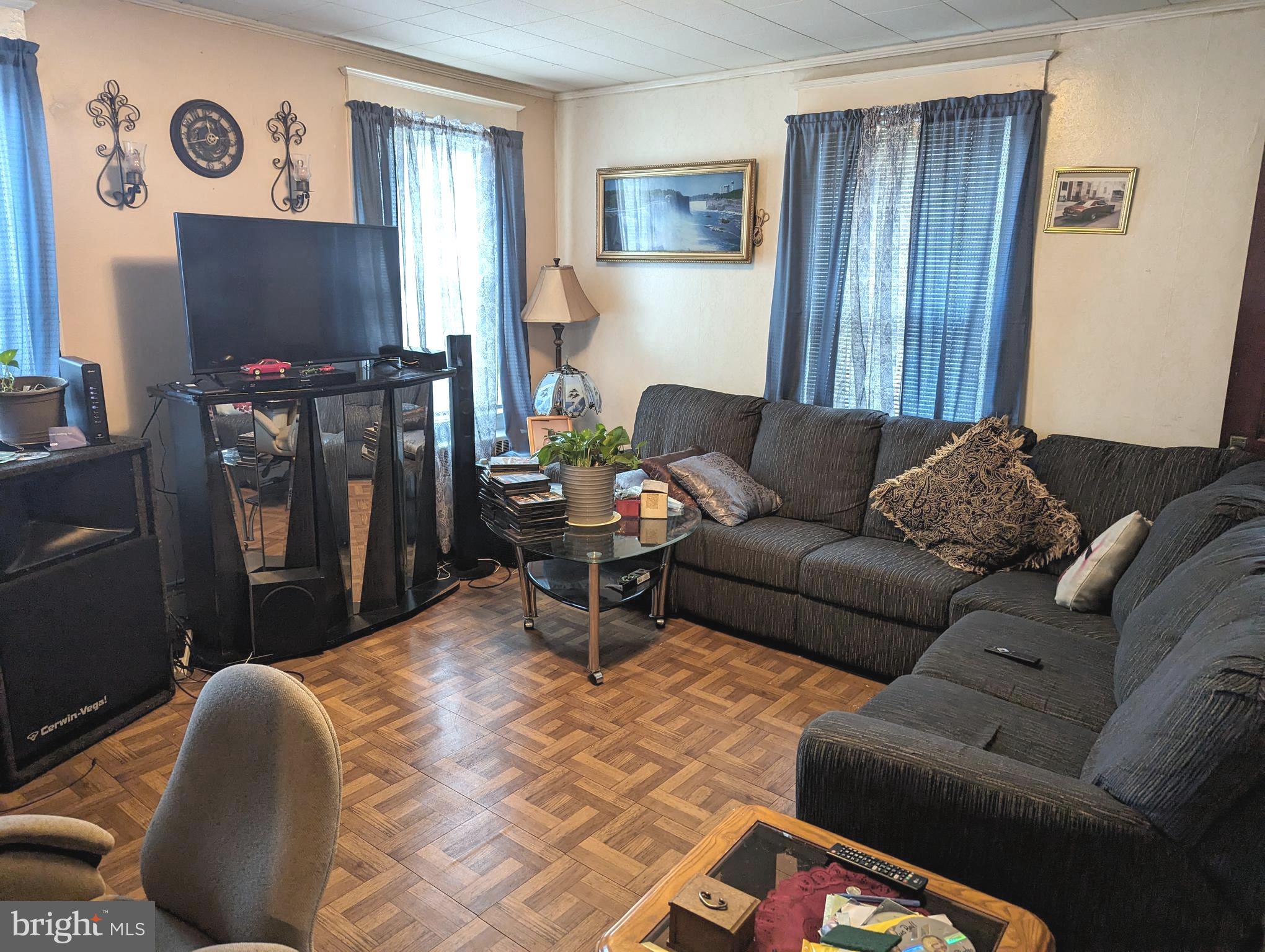 LANCASTER - Residential Income