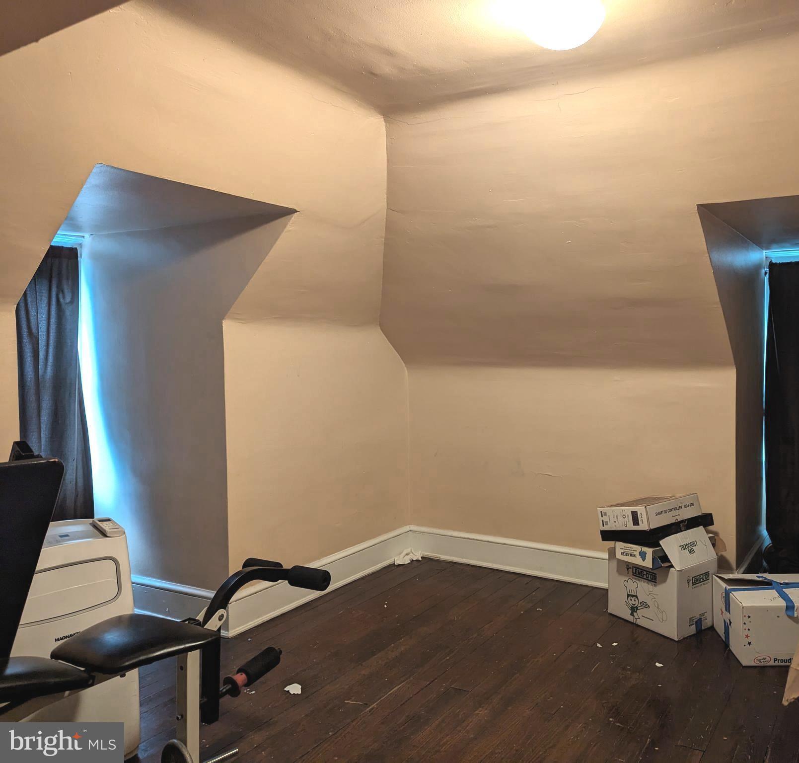 LANCASTER - Residential Income