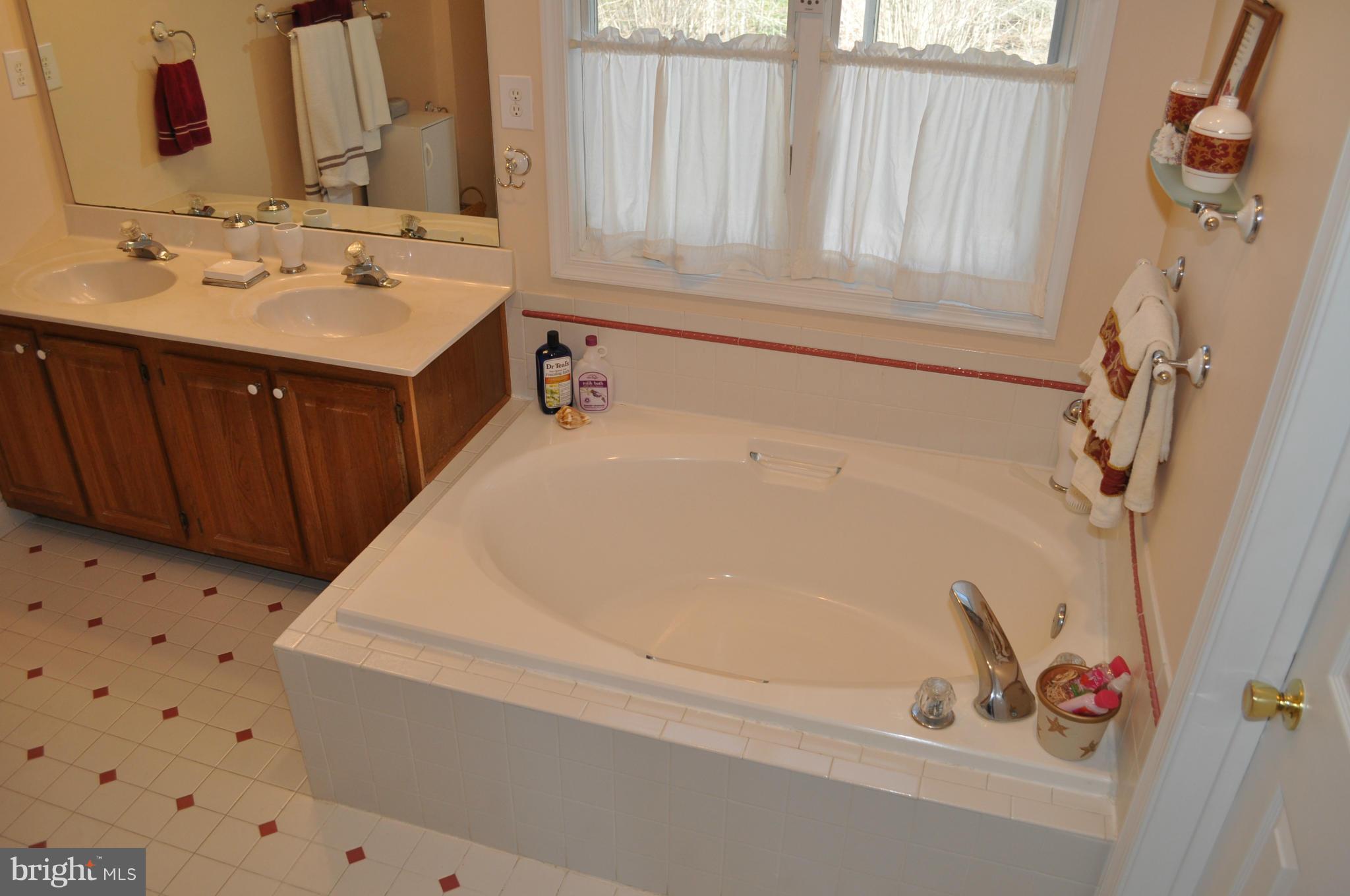 BERRY HILL MANOR - Residential