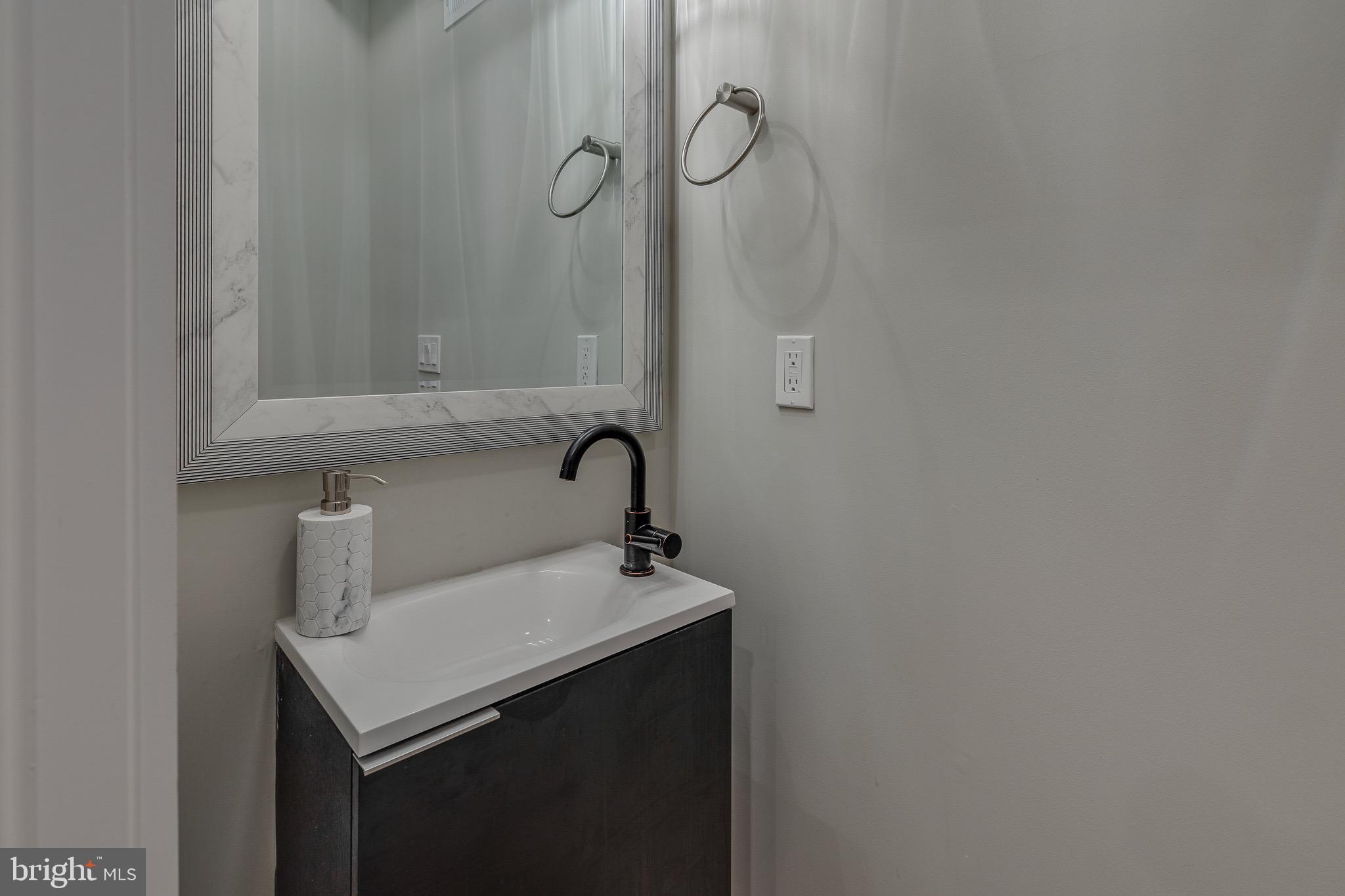 GRADUATE HOSPITAL - Residential Lease