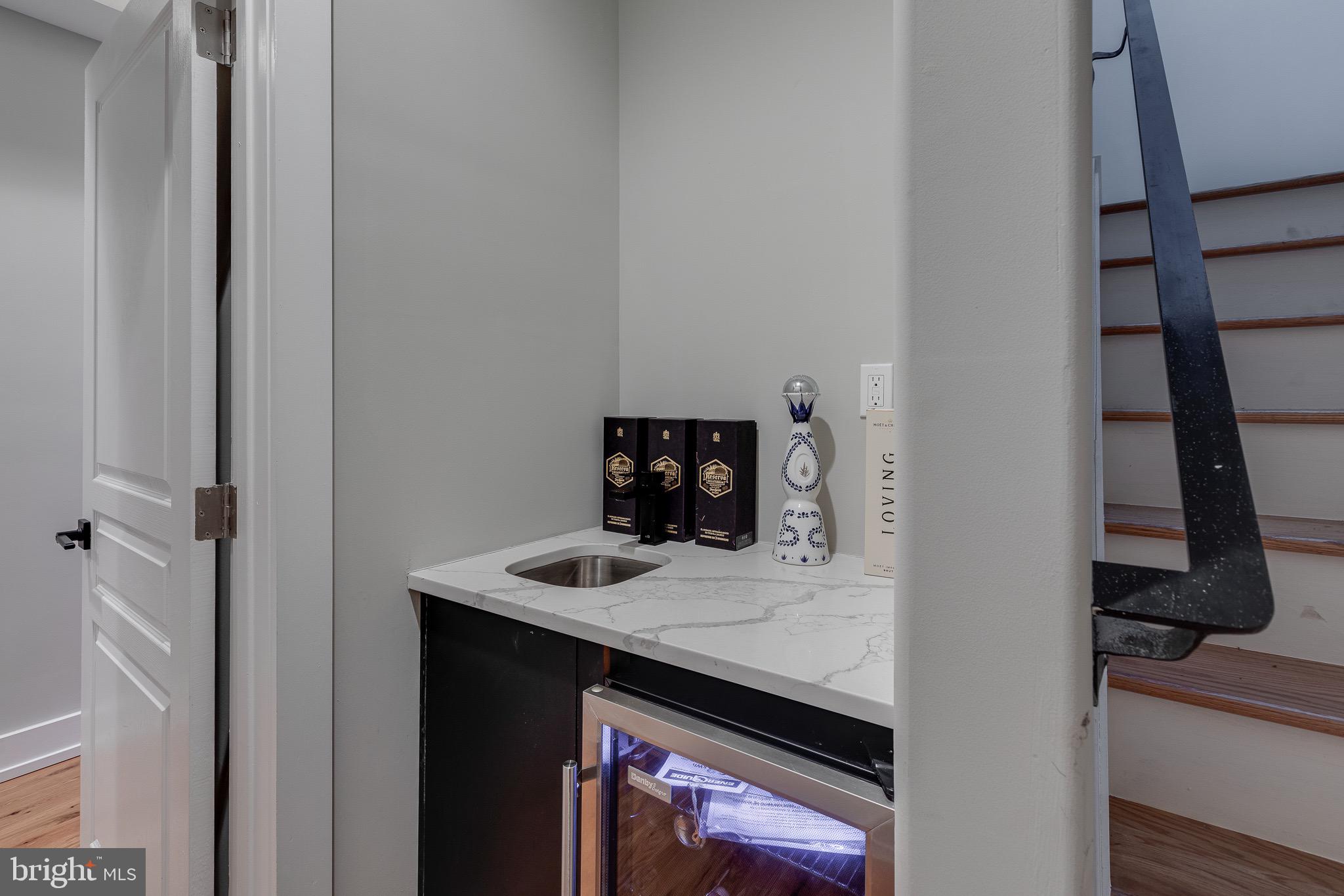 GRADUATE HOSPITAL - Residential Lease