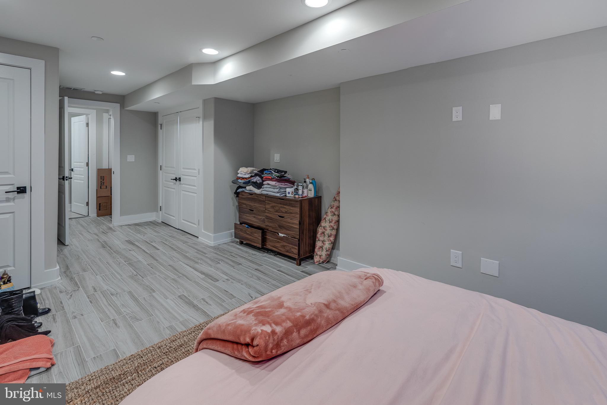 GRADUATE HOSPITAL - Residential Lease