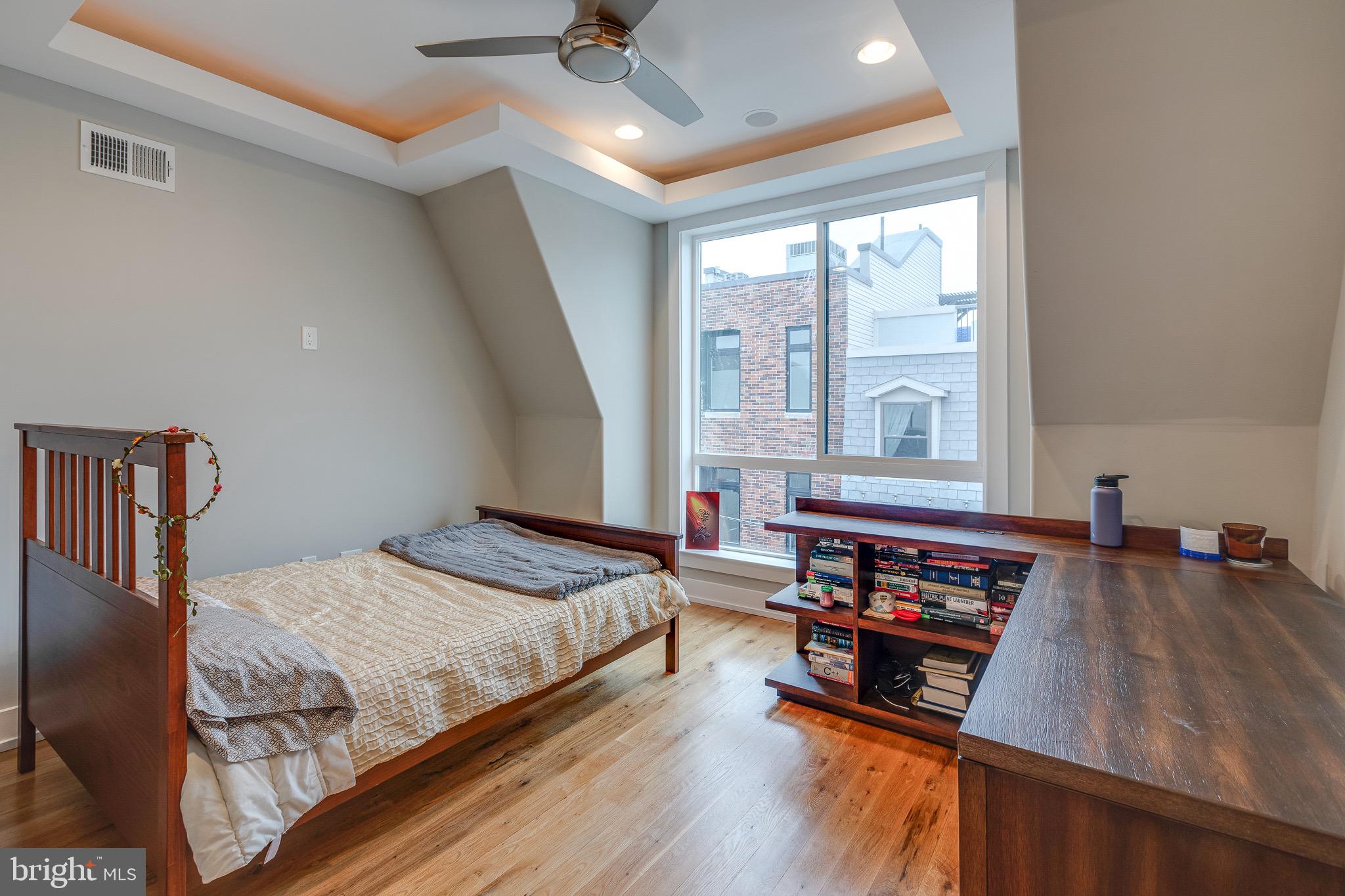 GRADUATE HOSPITAL - Residential Lease