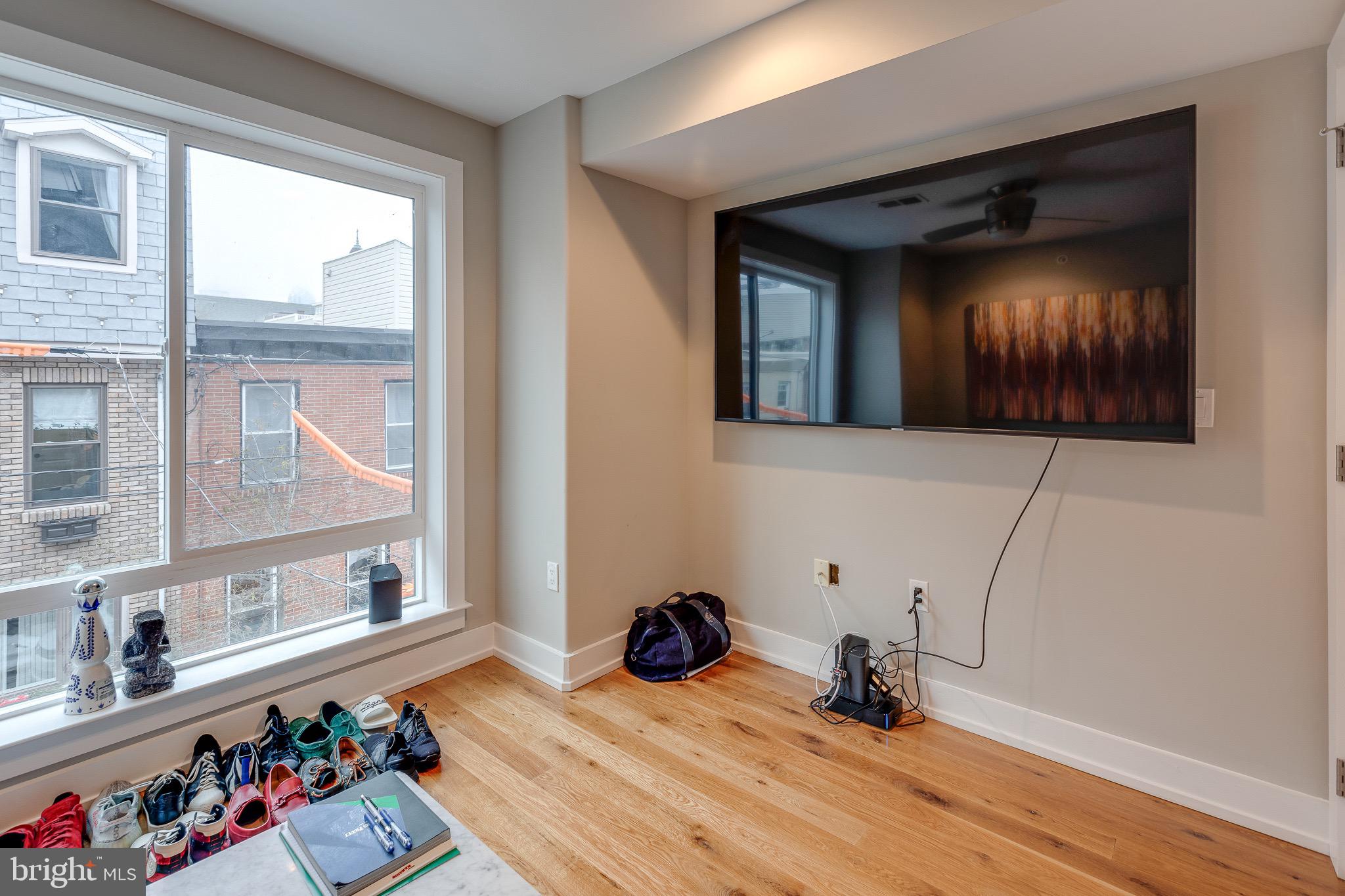 GRADUATE HOSPITAL - Residential Lease