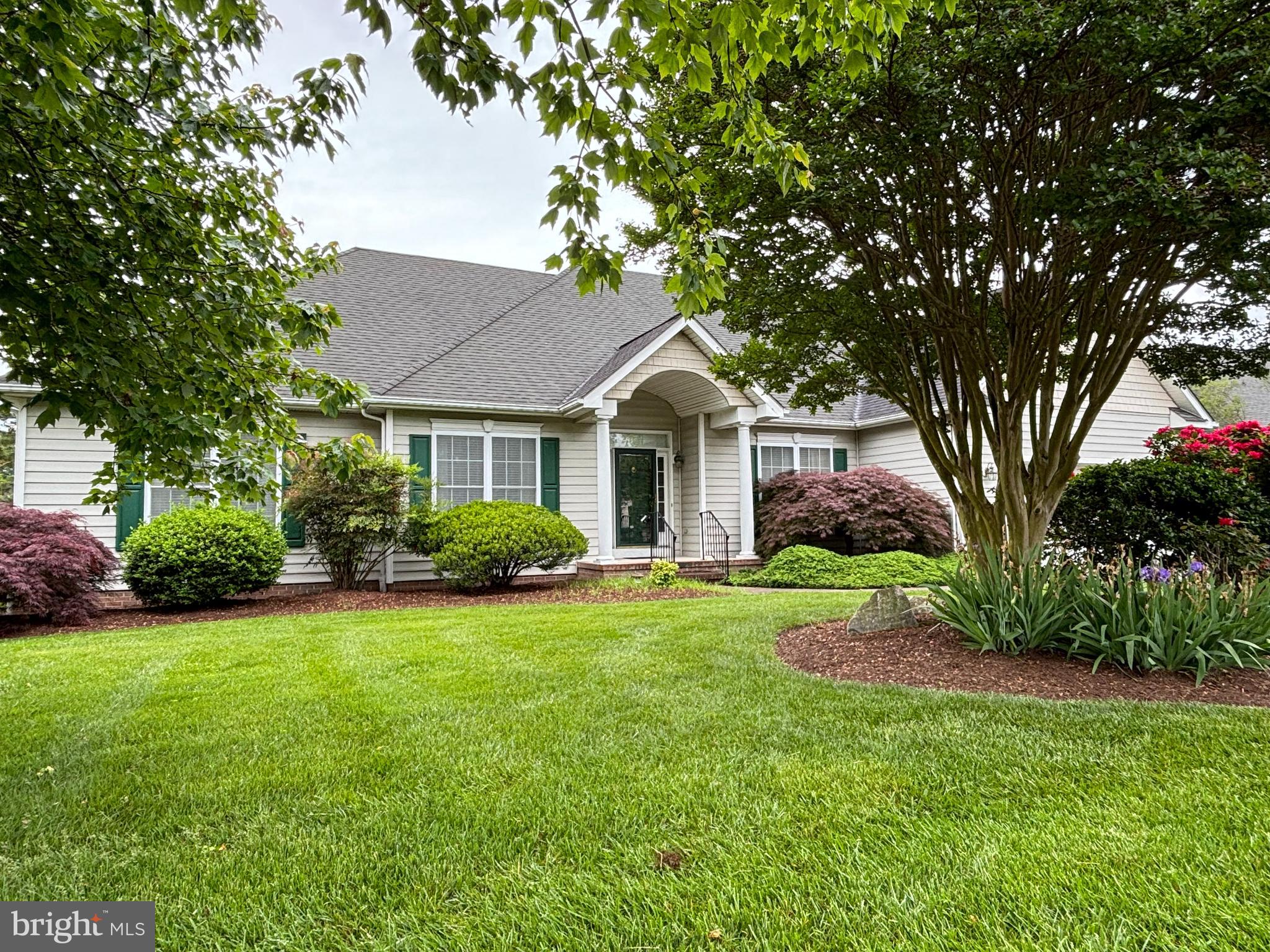 Great floorplan. 9 ft ceilings, open and airy. Large windows give plenty of light, but plantation shutters for privacy.. Painted in neutral cream color. Kitchen with excellent counter space, Lazy-Susan for corner storage. Community pool and tennis courts. Convenient location and much sought-after neighborhood on southwest side of Easton, close to Rt 333 (the Oxford Road" and the many amenities of Easton.
Fiduciary is selling property "as is", but OK for buyer to have property inspections.