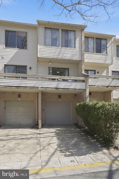 Townhouse For Sale - 18753 Pier Point Place<br/> MONTGOMERY VILLAGE, MD 20886