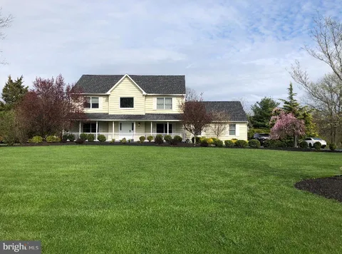 5 Cyndi Court, Flemington, NJ MLS: NJHT2003600