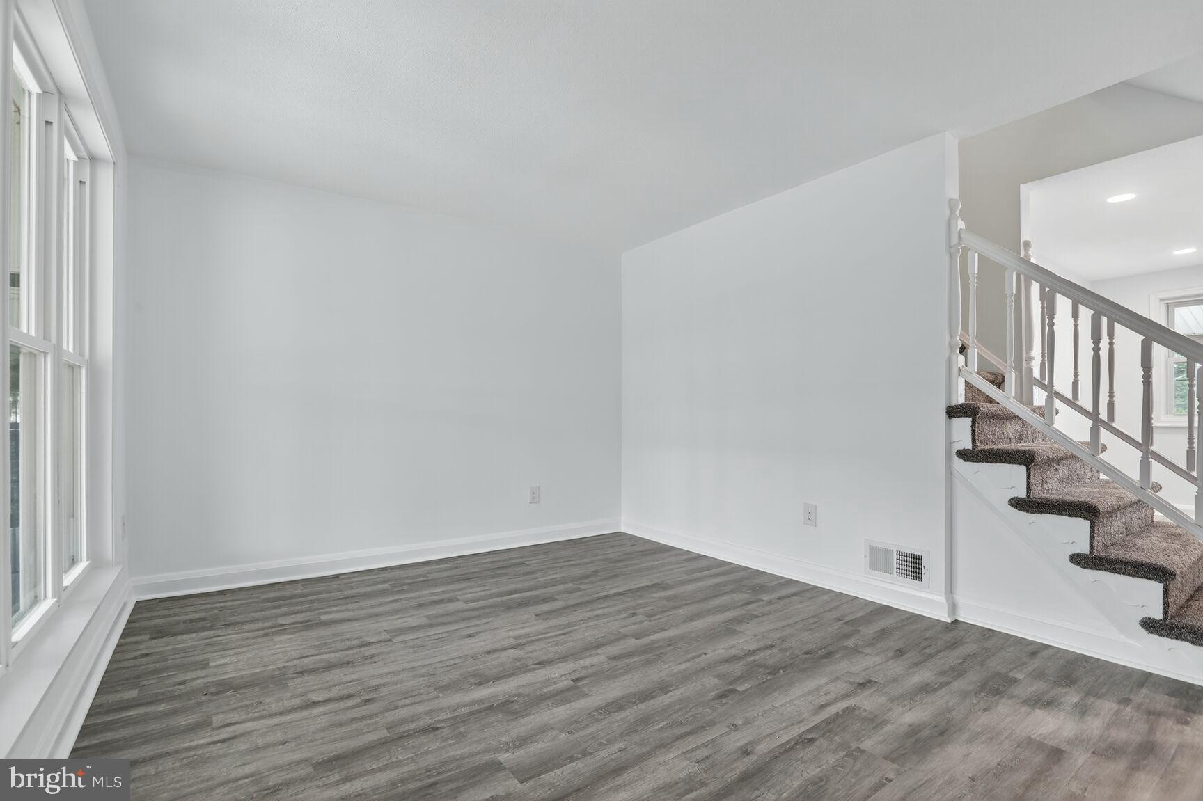 WEST INVERNESS - Residential