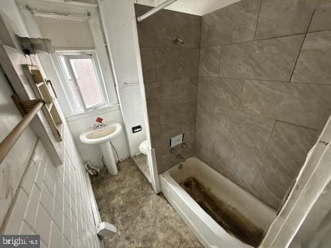 3401 RAVENWOOD AVENUE