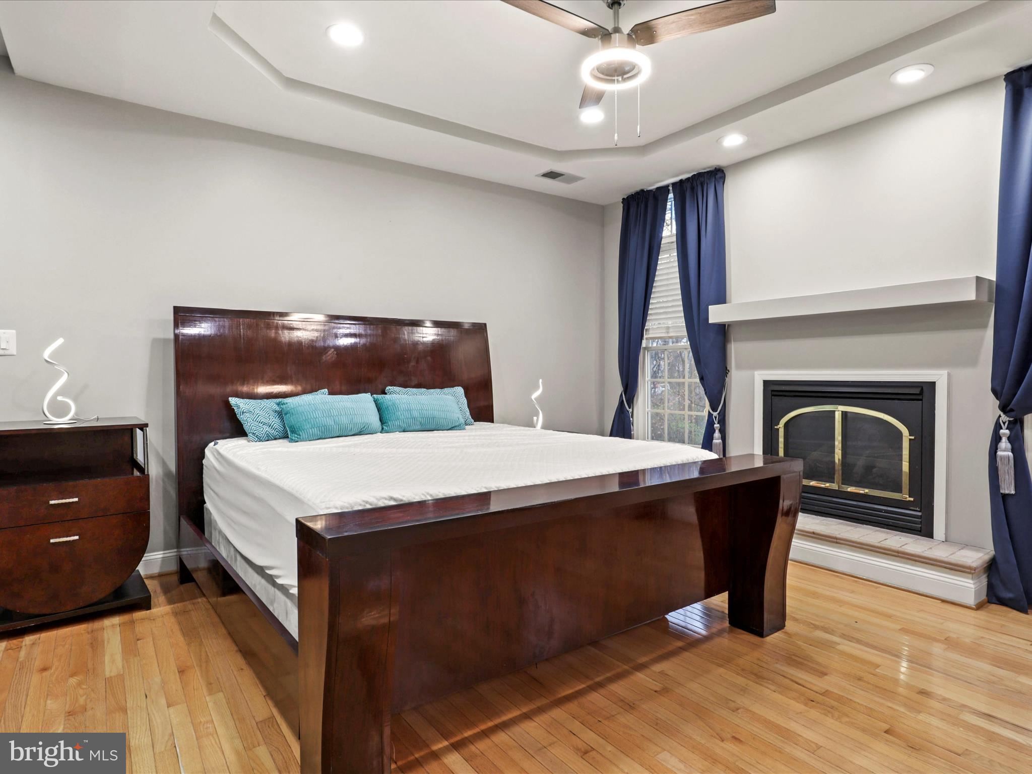 PLEASANT HILL - Residential