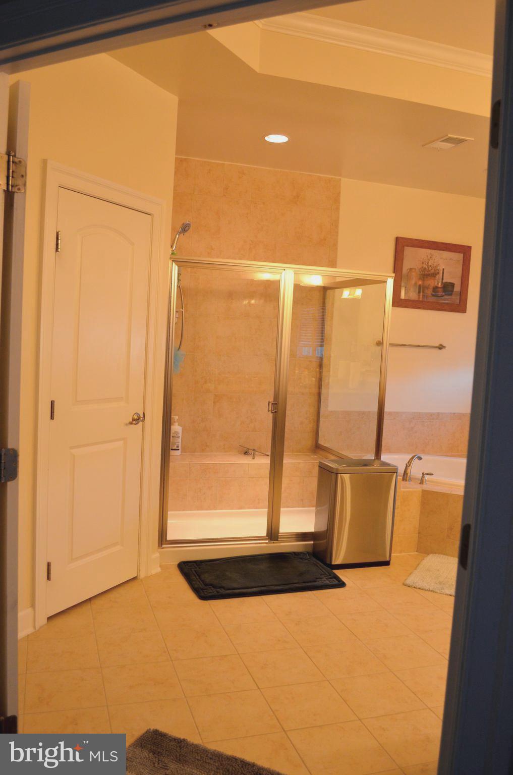 AVONLEA - Residential Lease