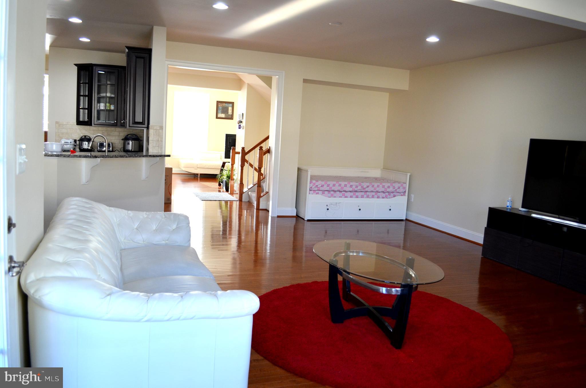 AVONLEA - Residential Lease