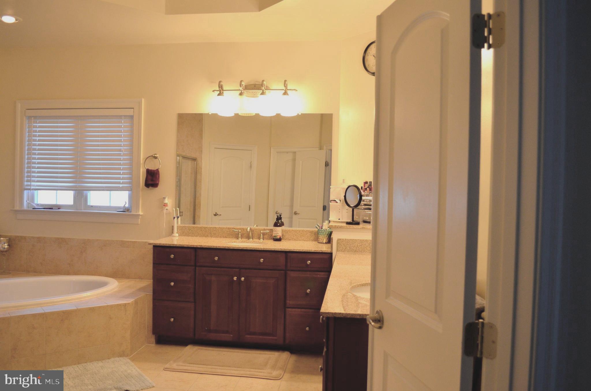 AVONLEA - Residential Lease