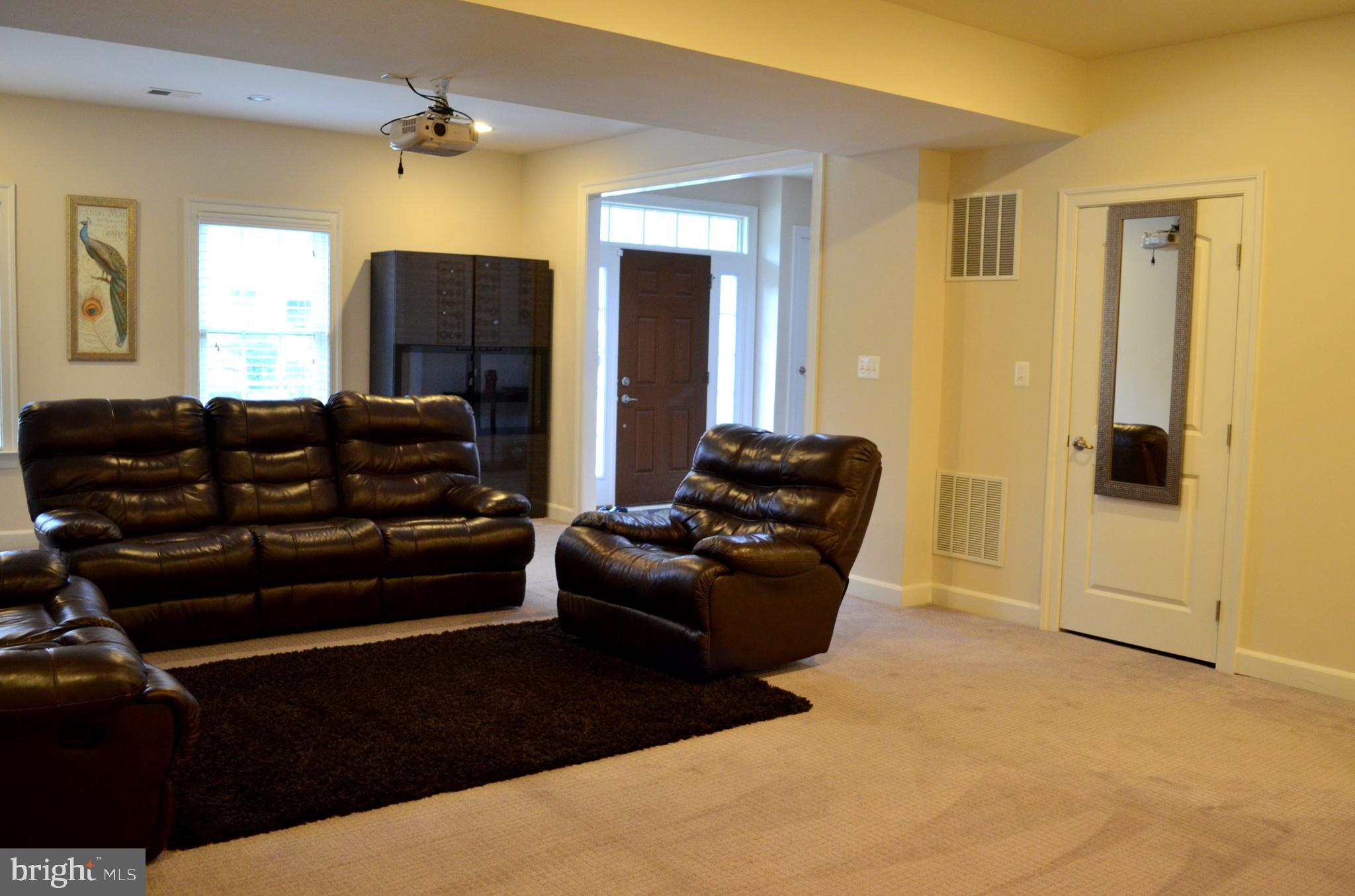 AVONLEA - Residential Lease