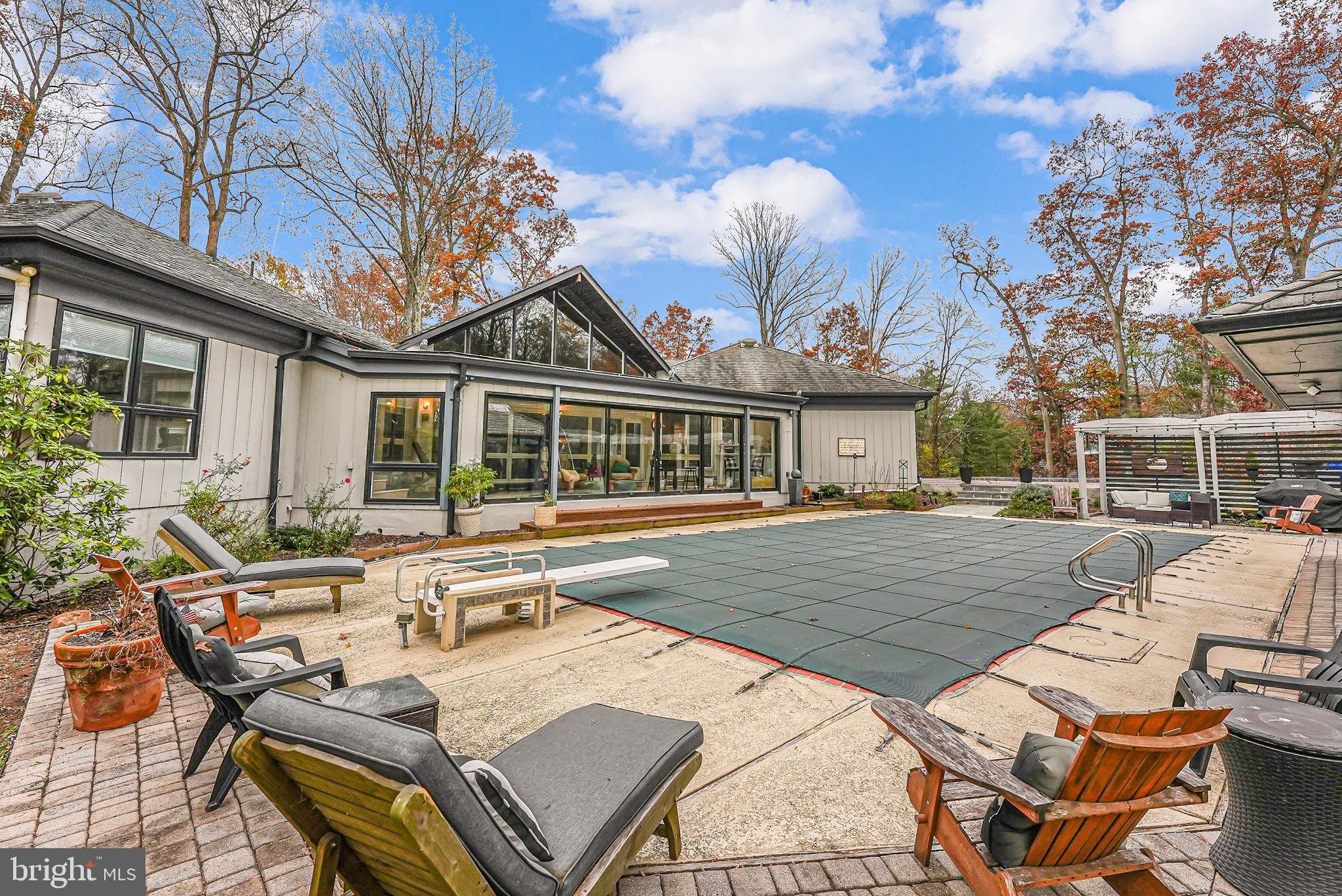 DARNESTOWN OUTSIDE - Residential