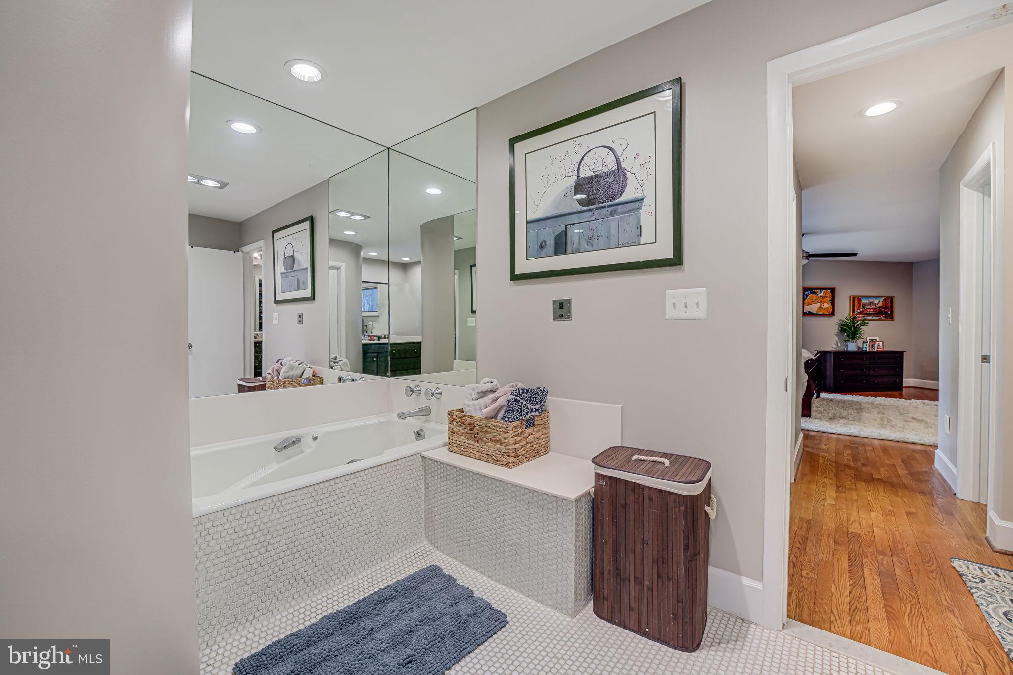 DARNESTOWN OUTSIDE - Residential