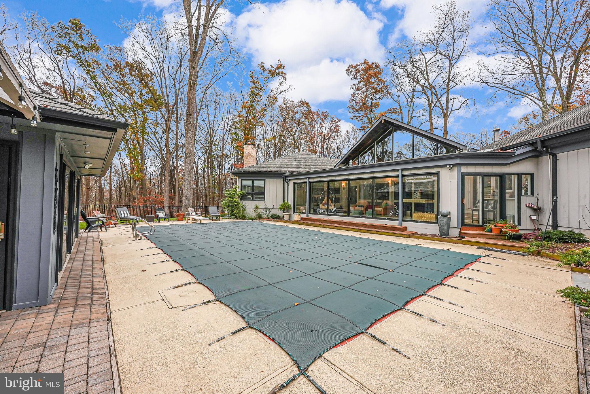 DARNESTOWN OUTSIDE - Residential