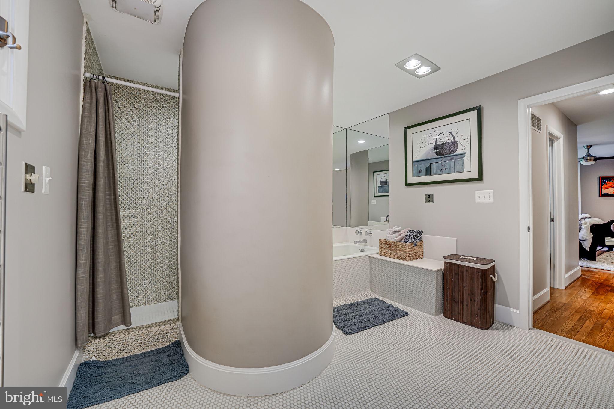 DARNESTOWN OUTSIDE - Residential