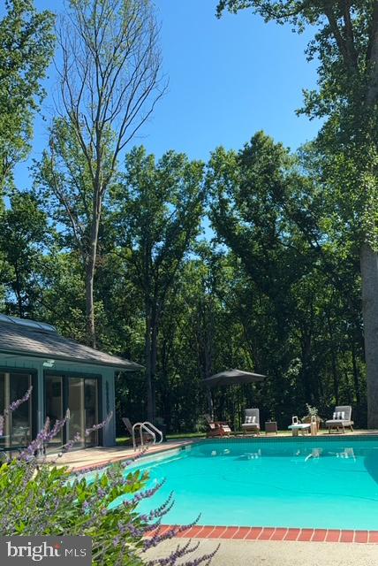 DARNESTOWN OUTSIDE - Residential