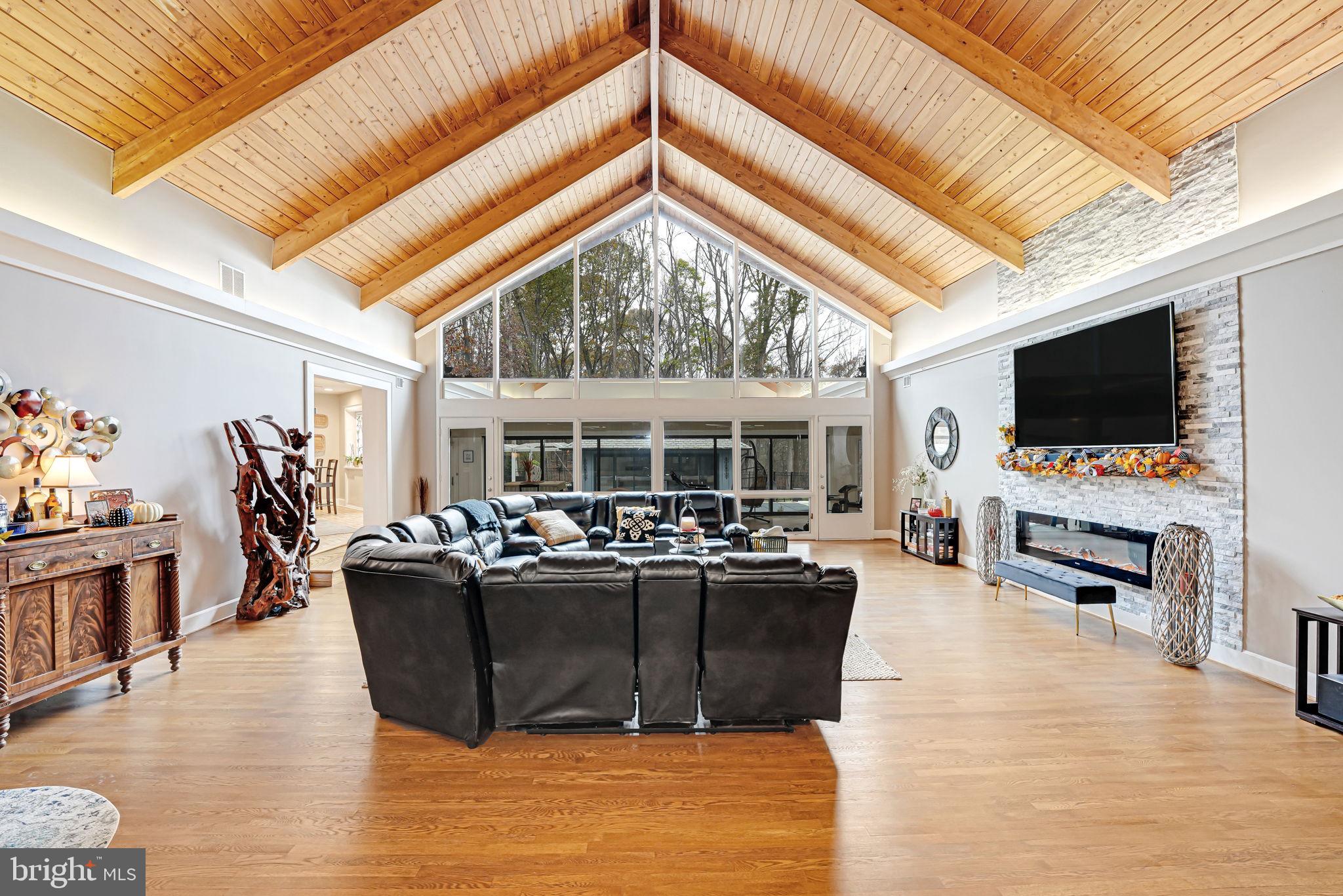 DARNESTOWN OUTSIDE - Residential