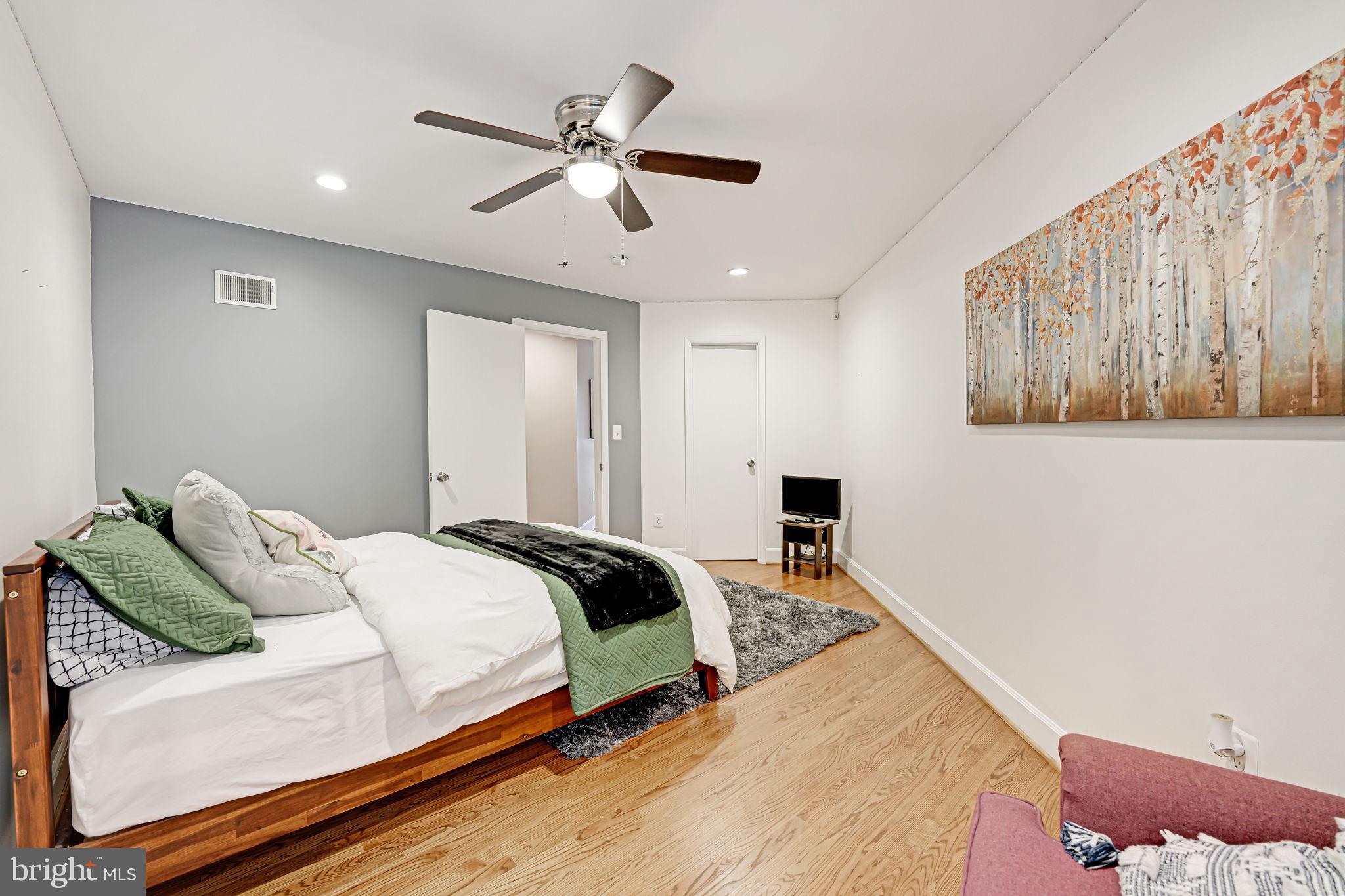 DARNESTOWN OUTSIDE - Residential