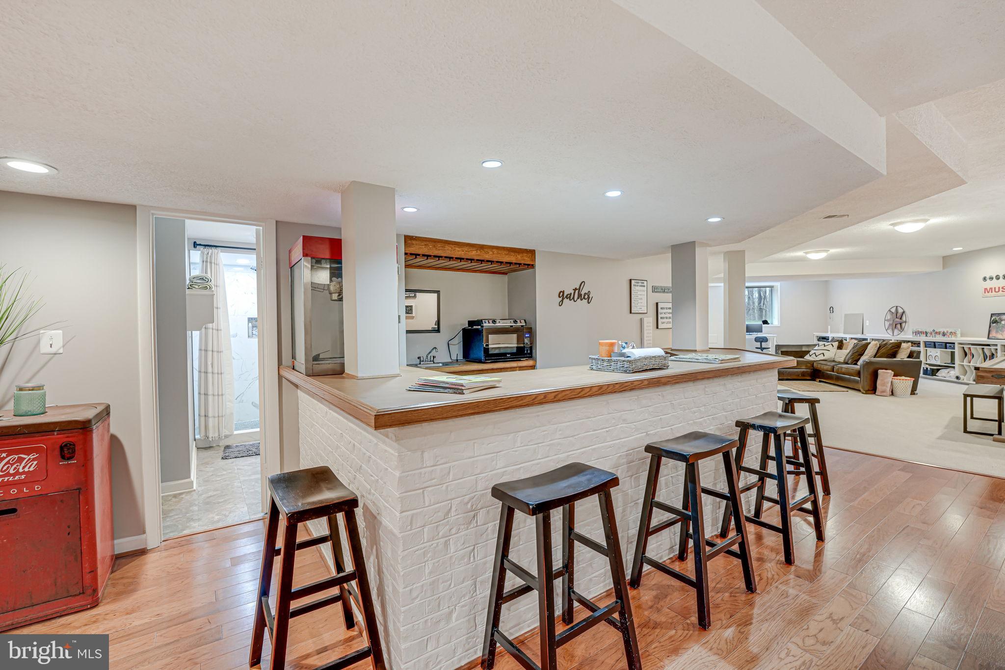 DARNESTOWN OUTSIDE - Residential