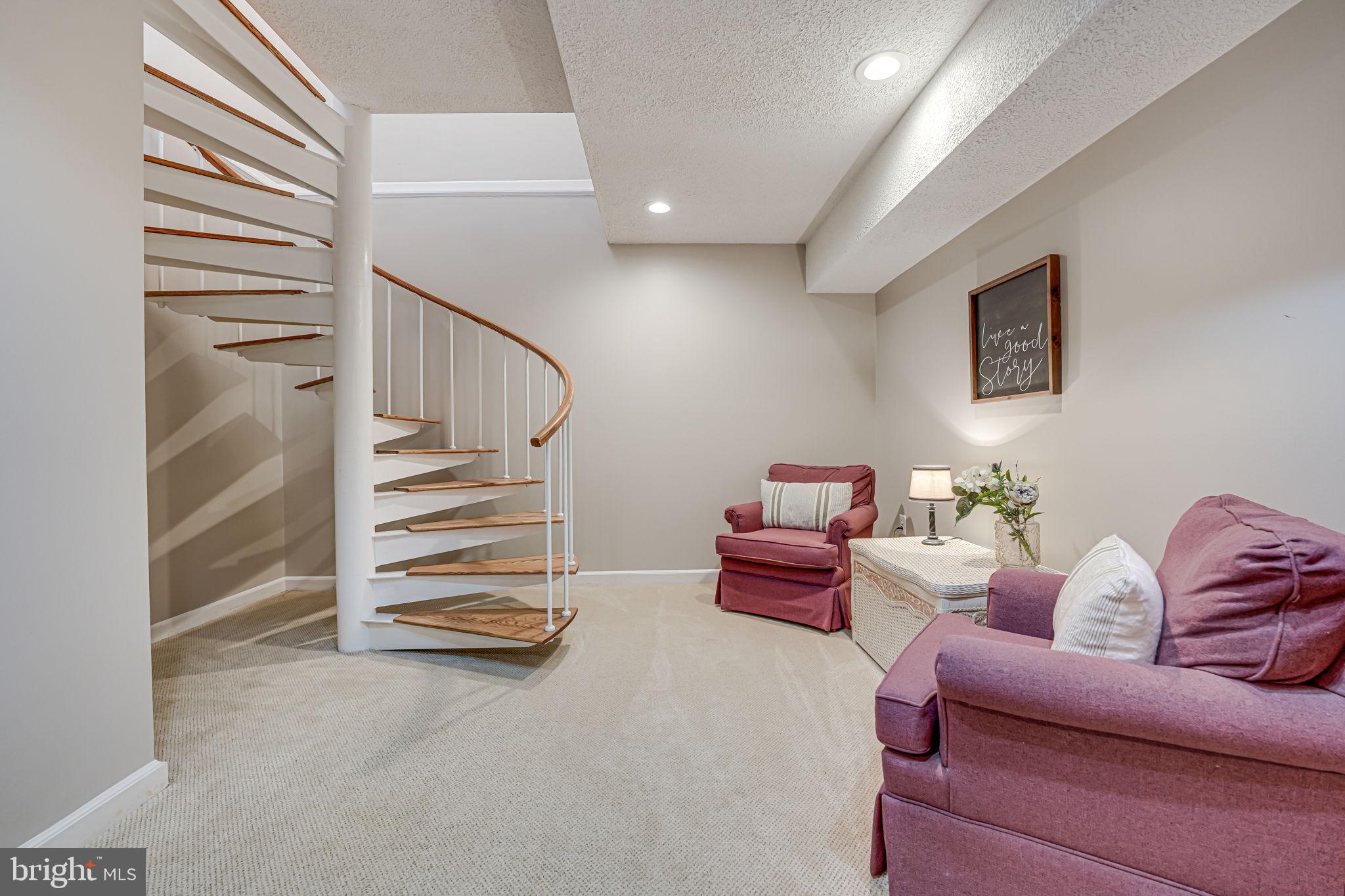 DARNESTOWN OUTSIDE - Residential