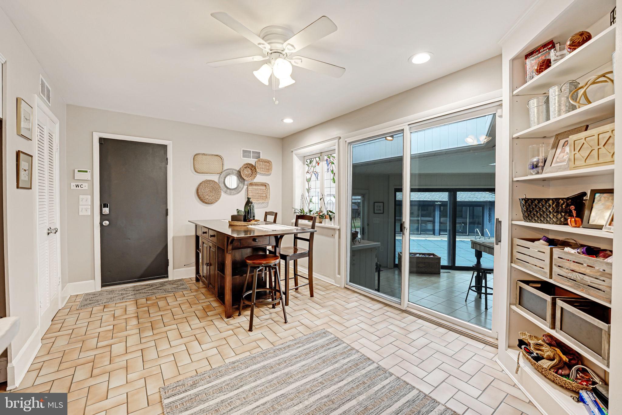 DARNESTOWN OUTSIDE - Residential